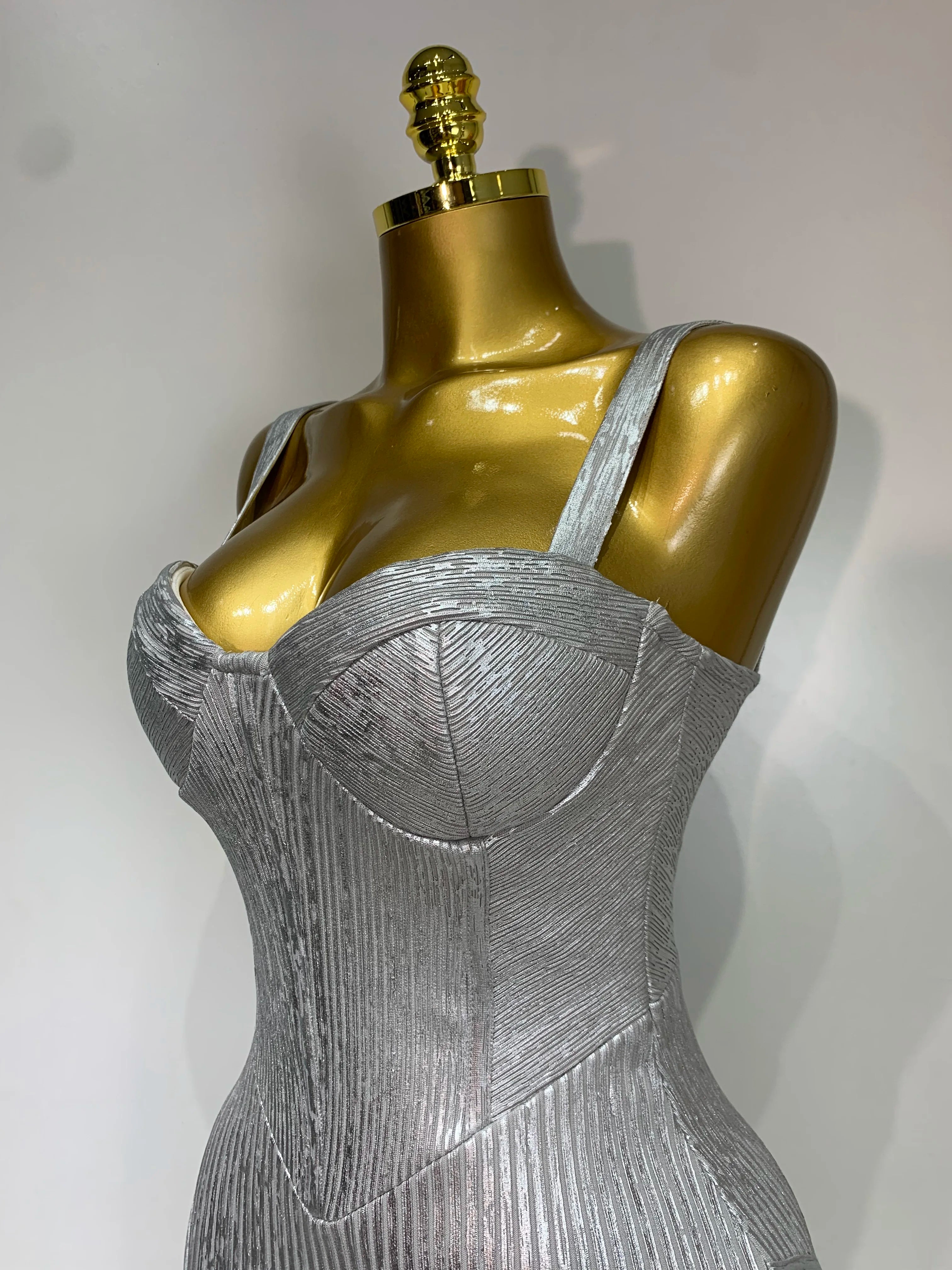 Women Sleeveless Sexy Silver V Neck Bodycon Midi Bandage Dress Celebrate Nightclub Party Birthday Dress Wedding Guest Dress