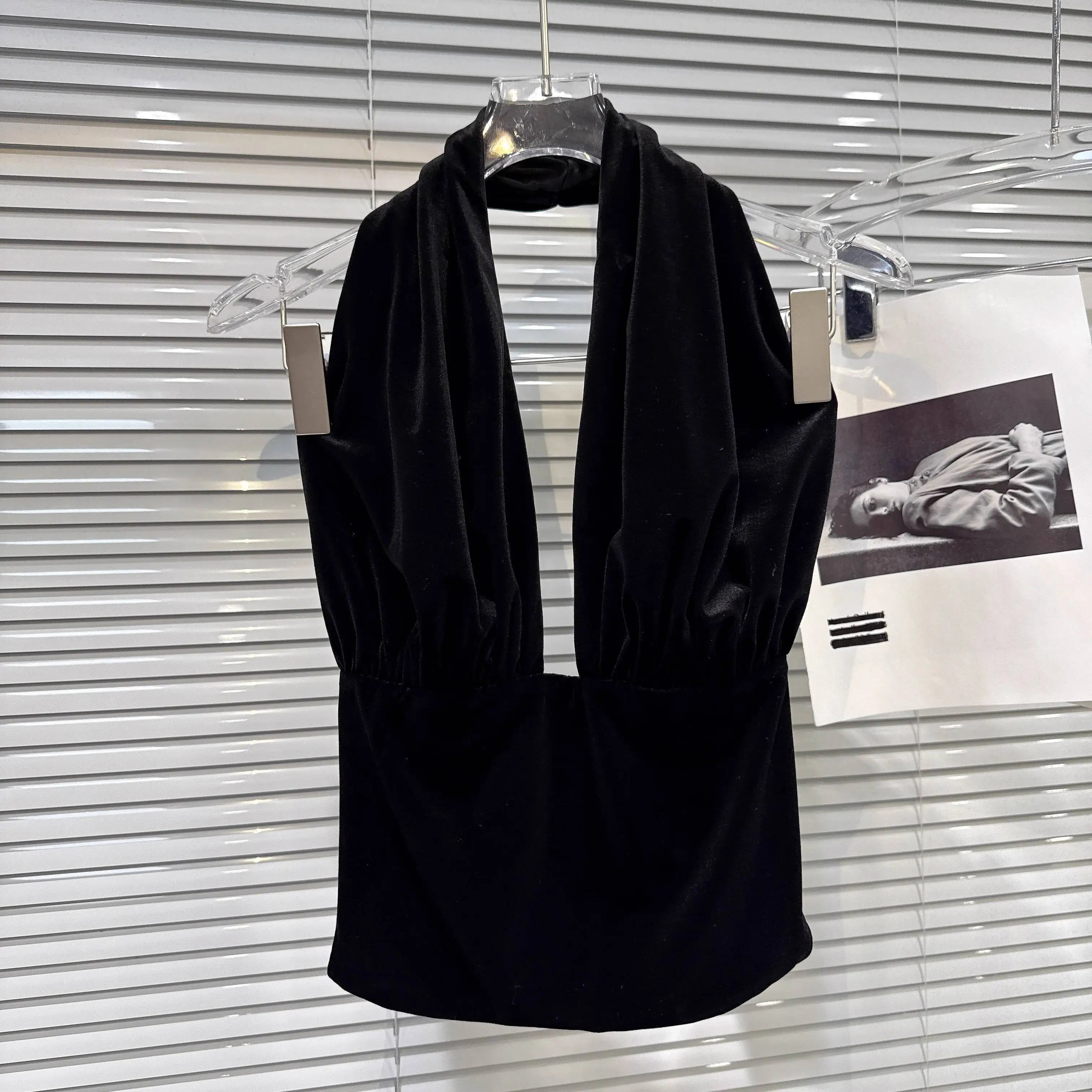 Winter New Fashion Backless Velvet Halter Backless Vest For Women Double-Breasted Short Pants Female Trend 11A07681 only Suspender