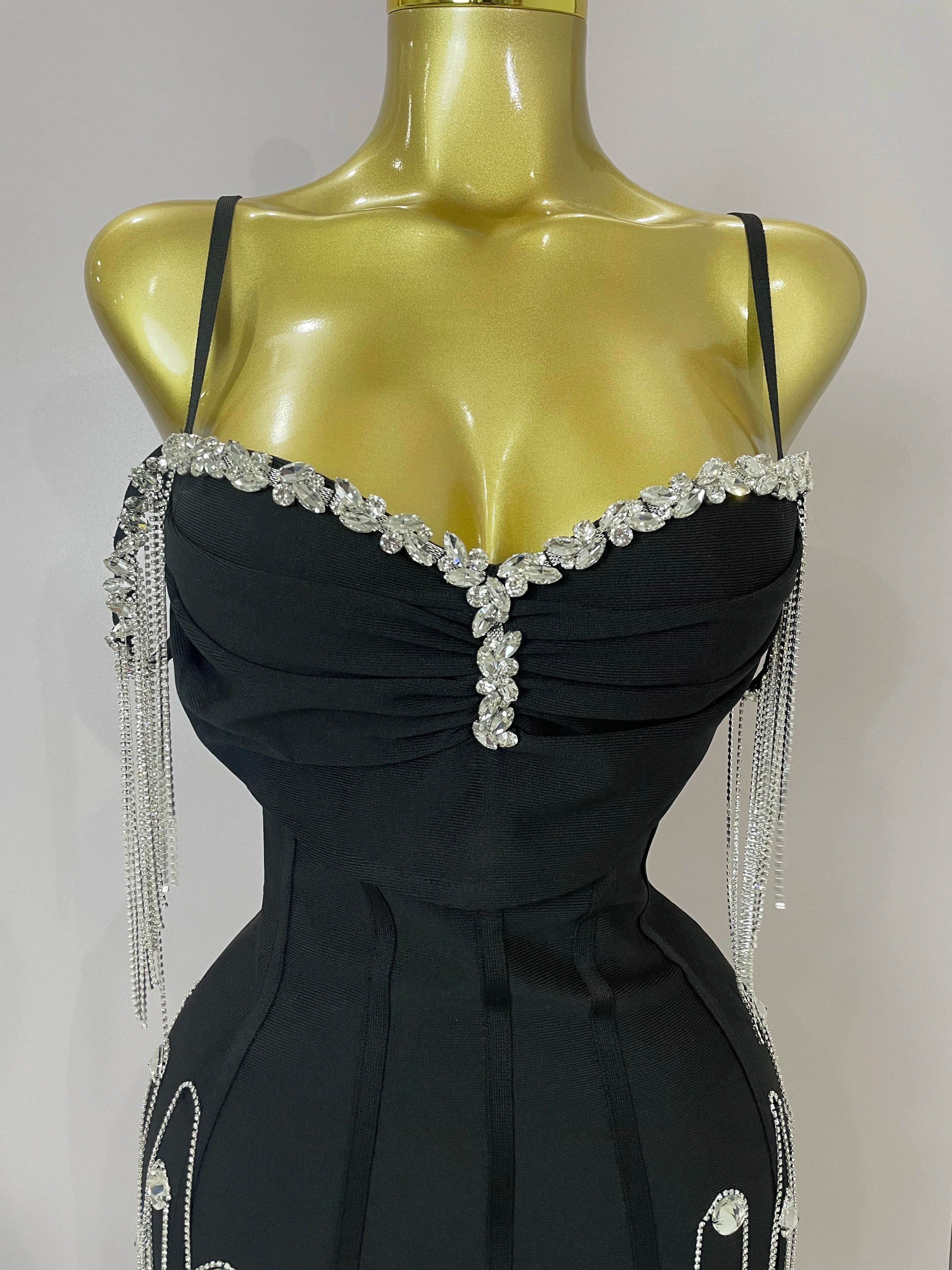 Sexy Backless Spaghetti Strap Black Sleeveless Bodycon Bandage Dress Women Elegant Prom Gown Club Evening Party Birthday Dresses