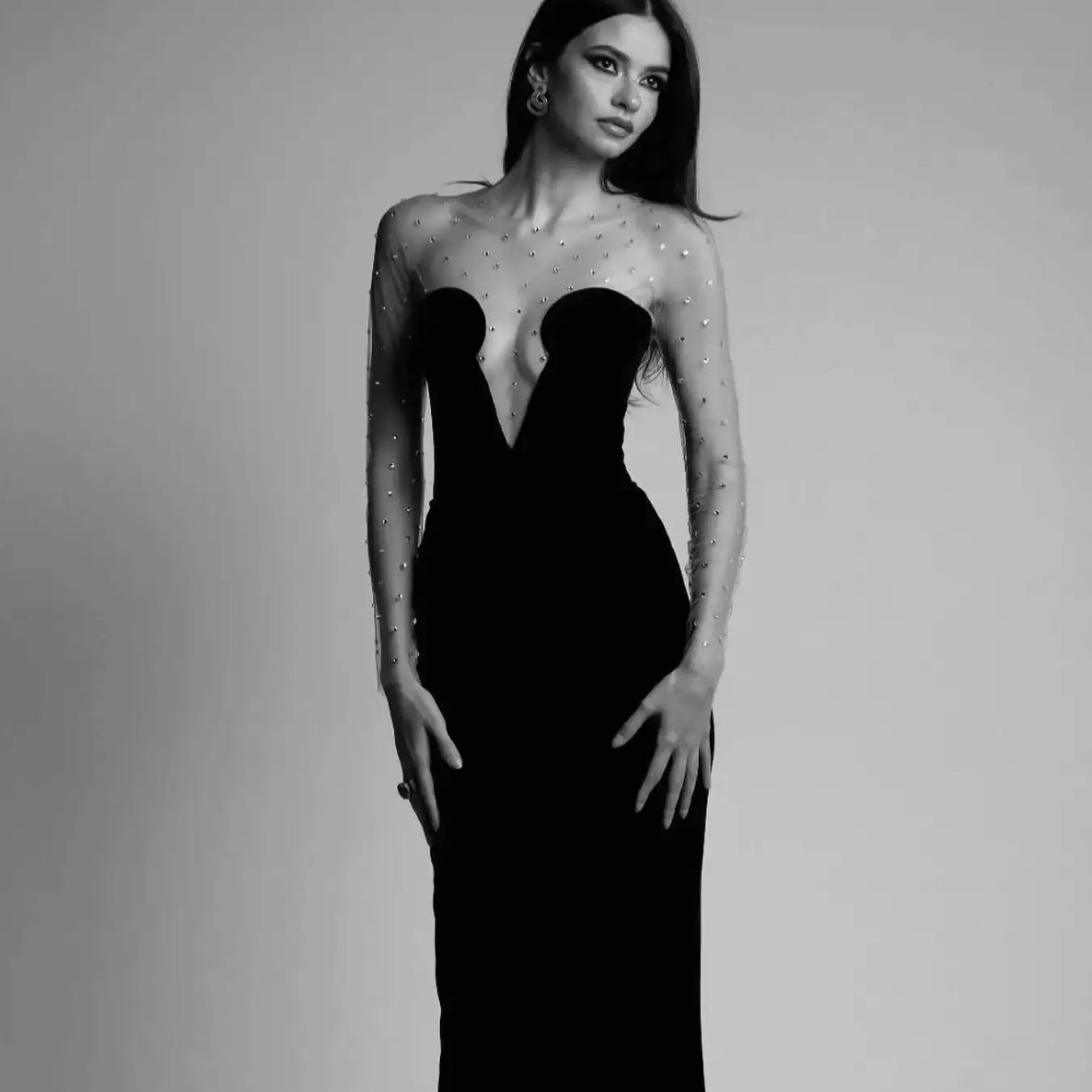 Ailigou New Women's Formal Evening Dress Wearing Sexy Mesh Long sleeved Patch Black Velvet Beaded Evening Dress