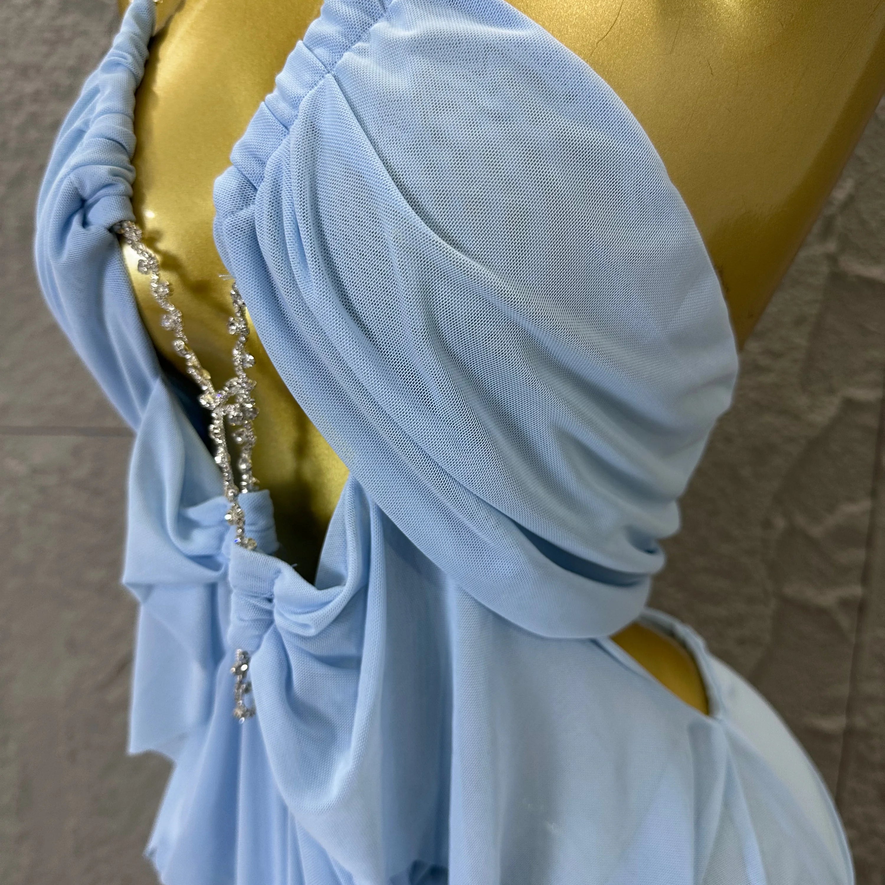 Sexy Halter Neck Maxi Dress Crystal Chain Cutout Ruched Women Sheer Mesh Form Outfit Glamorous Evening Gala Party Costume