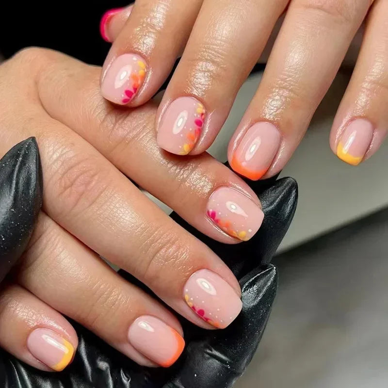 24Pcs Short Retro Flower Design Nails Art Manicure Pink False Nails Wearable Square Fake Nails Press on Full Cover Nail Tips 1171