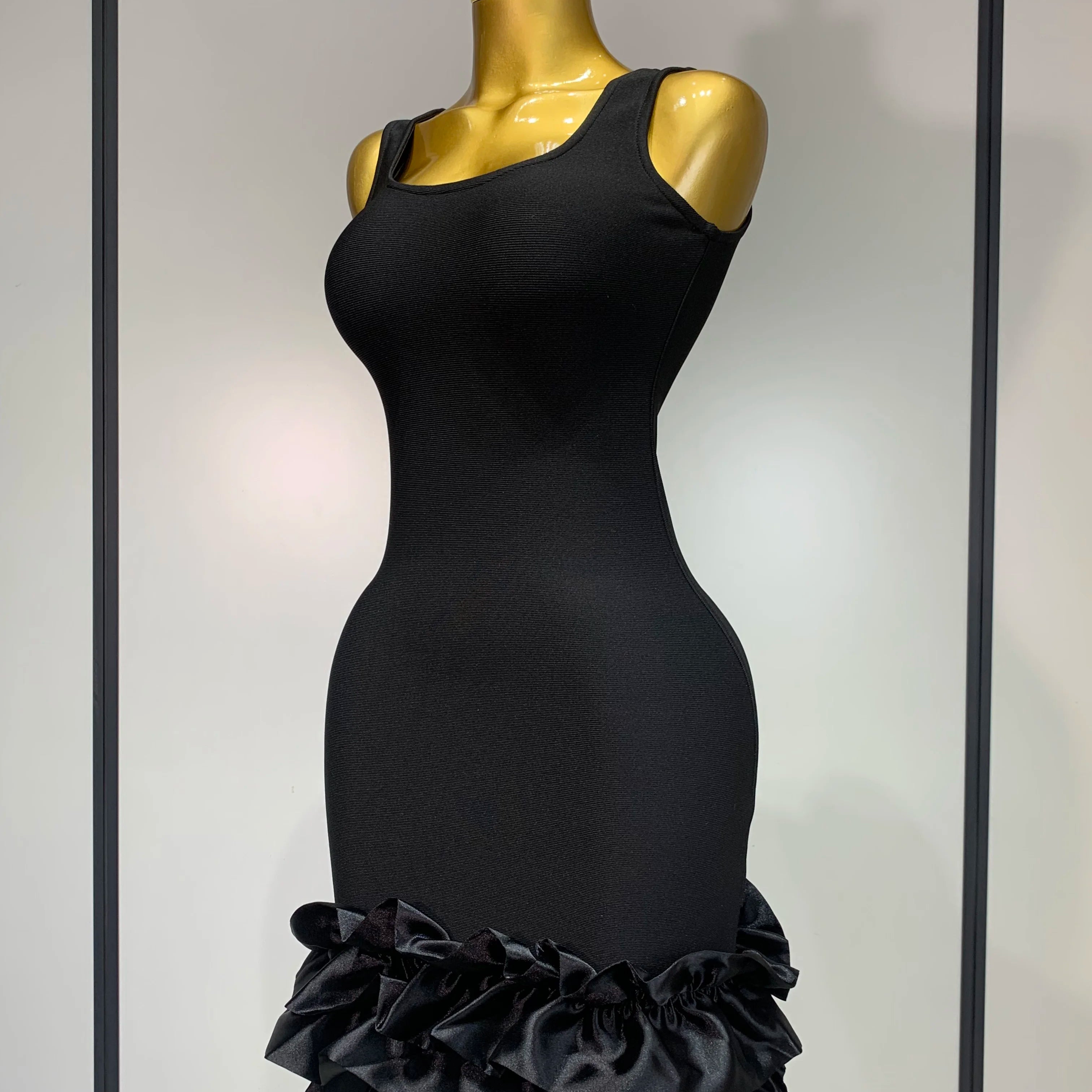 Women Spaghetti Strap Bodycon Short Dress Black Pleated Ruffle Hem Sleeveless Evening Party Cocktail Elegant Birthday Dresses