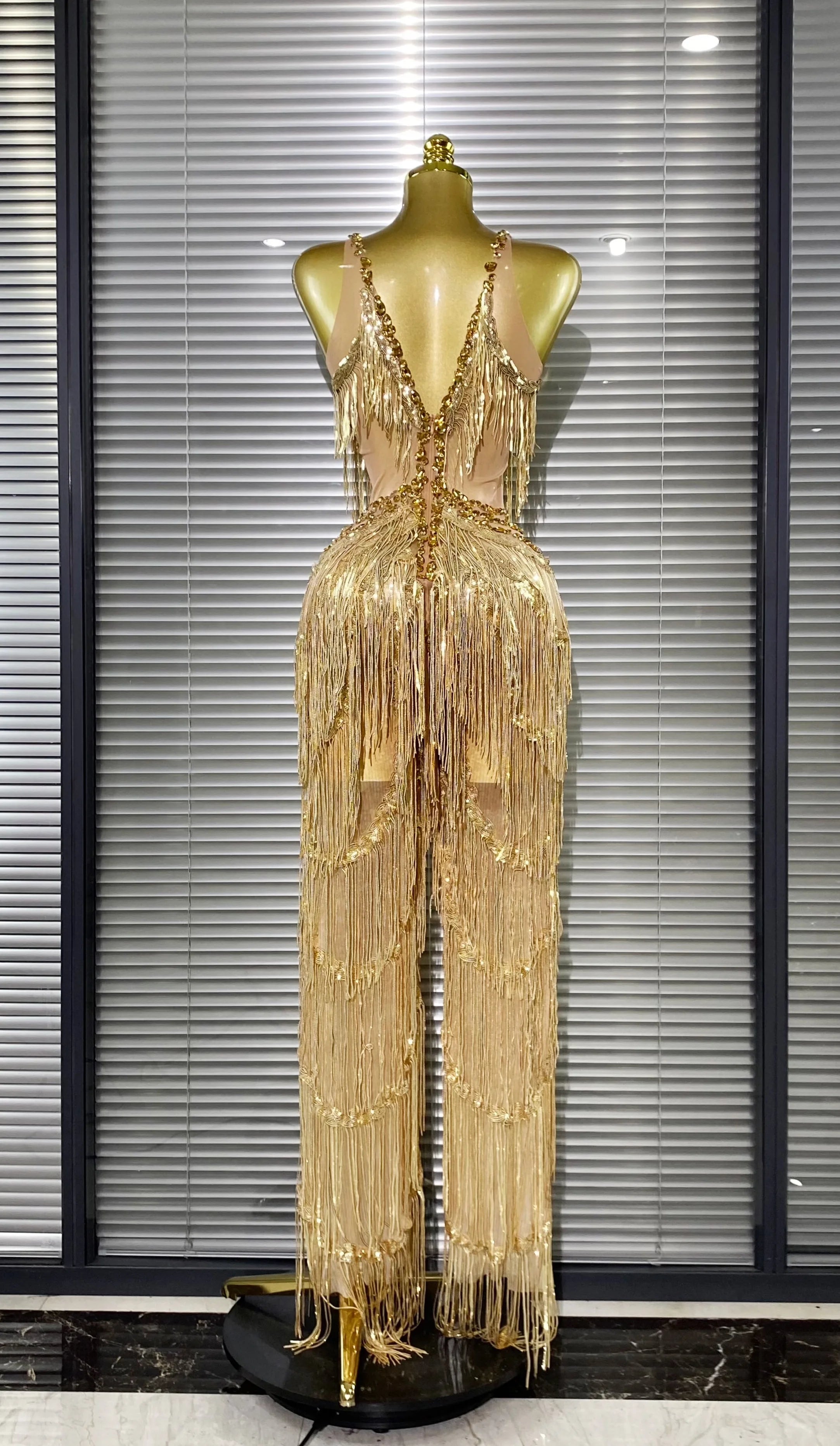 Golden Sequins Tassle Sexy V-Neck Hollow Out Jumpsuit Fashion Woman Woman Party Outfit Stage Performance Costume
