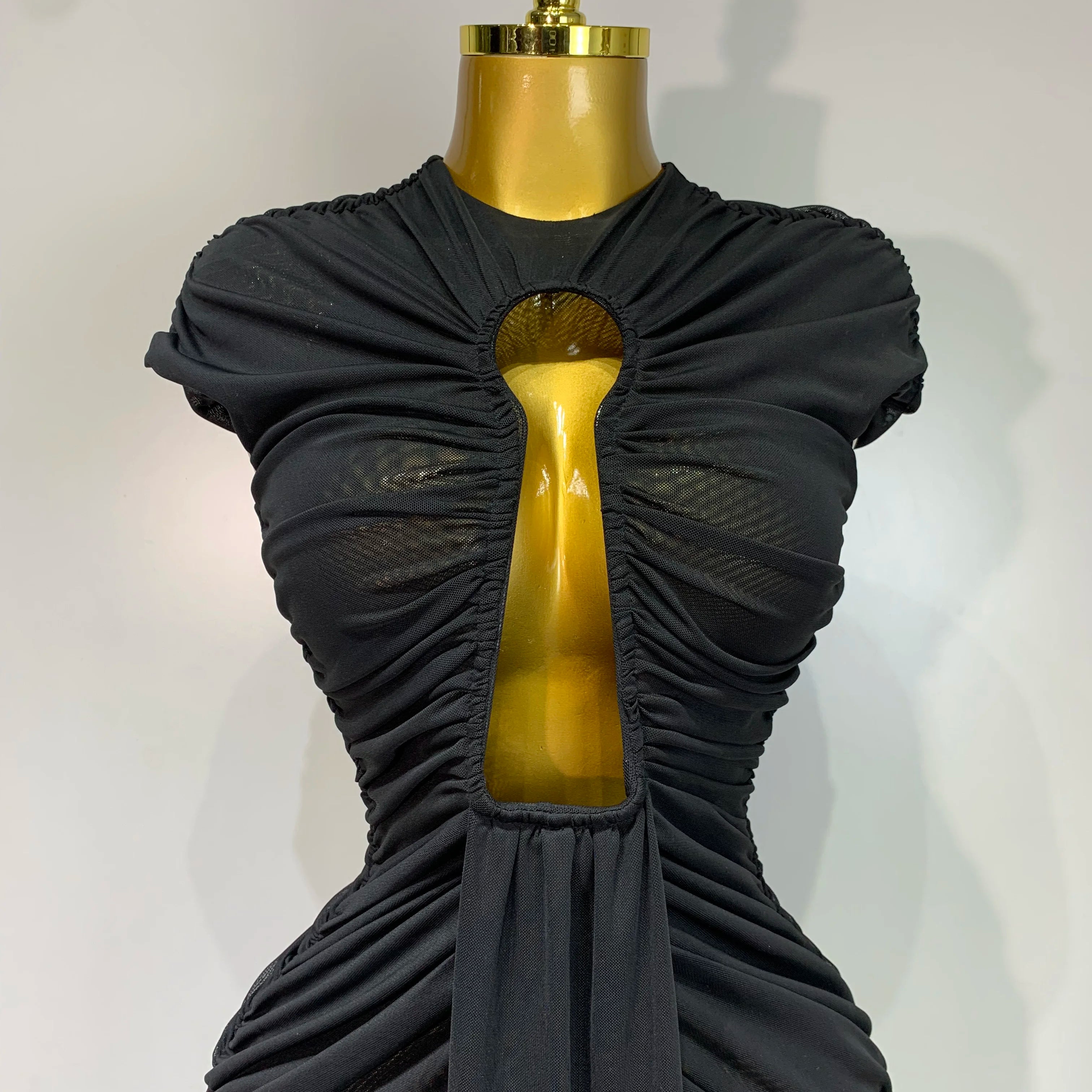 Women Sexy Sleeveless O-Neck Bodycon Mesh Long Dress Hollow Out Celebrate Fashion Show Celebrity Evening Party Club Dress