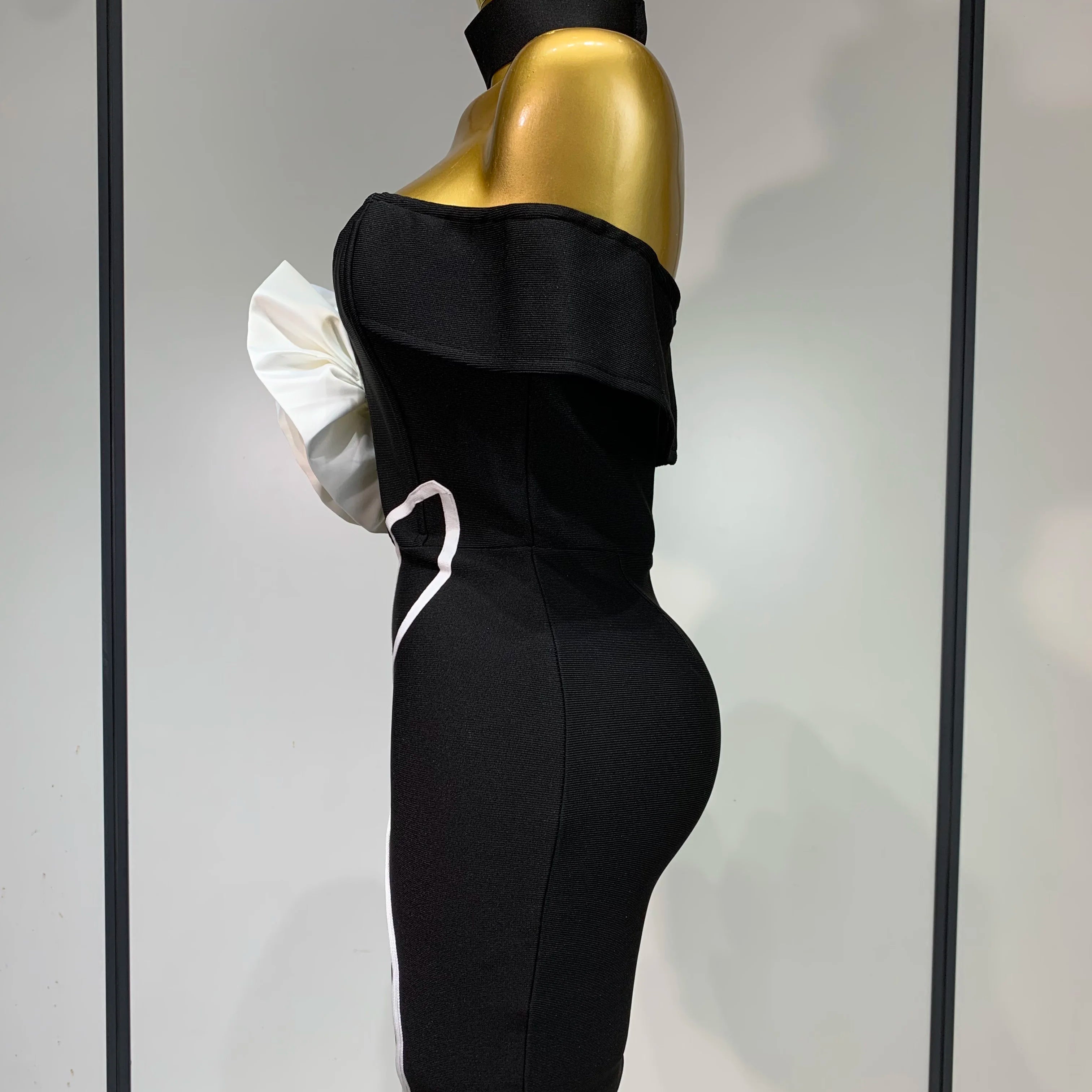 Women Sexy Off Shoulder White Flower Black Mini Bodycon Bandage Dress Luxury 2025 Celebrity Evening Club Elegant Party Gowns