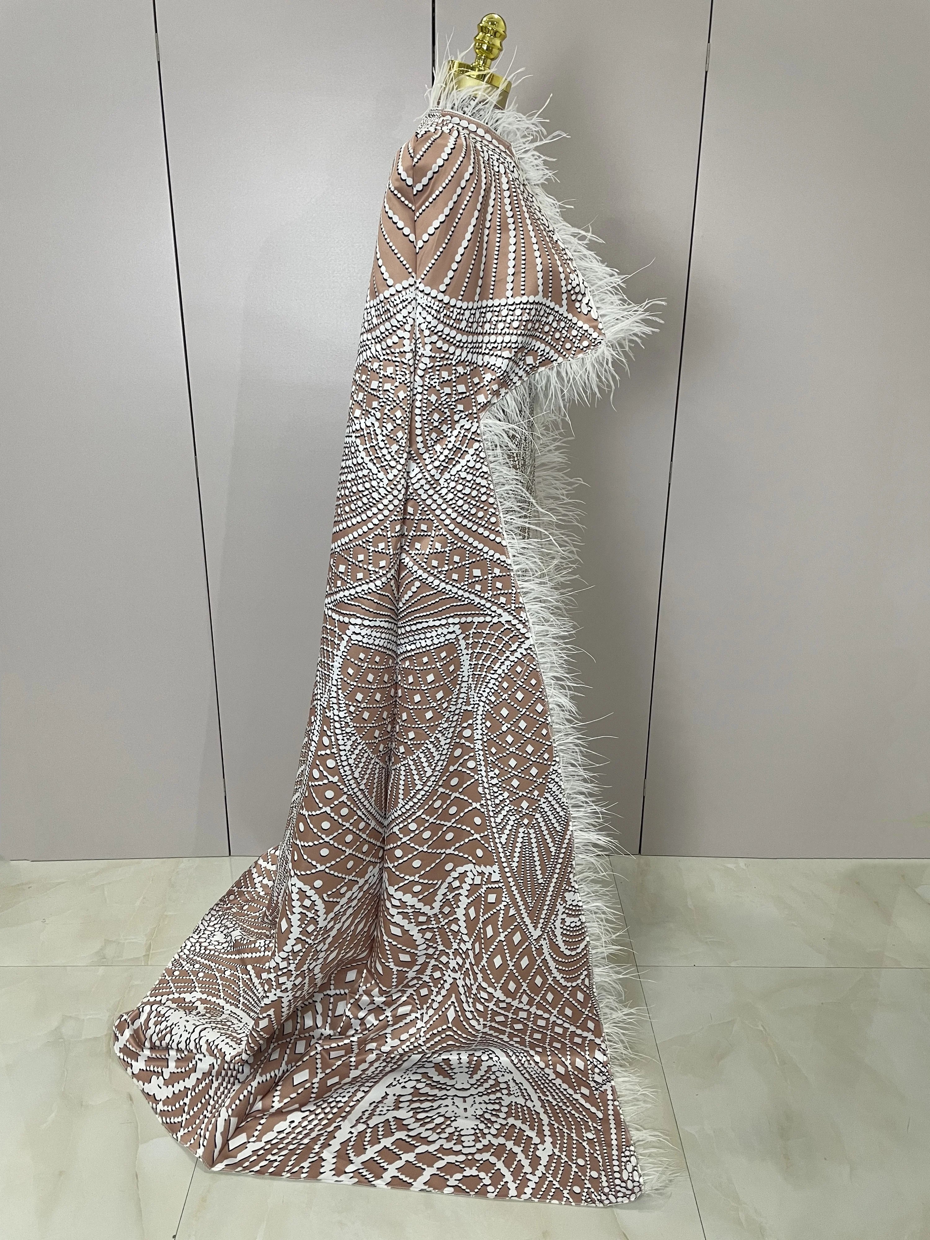 2025Luxury Feathers Cloak White Printing Sexy Sheath Jumpsuit Women Evening Party Bar Nightclub Singer Stage Performance Costume