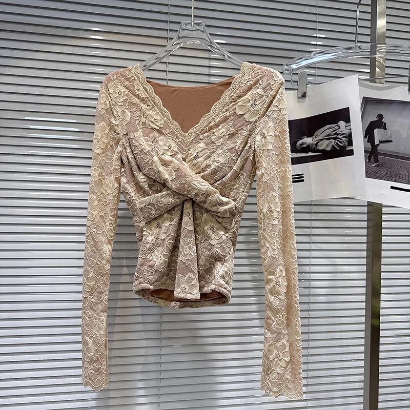 Winter New Fashion New V-neck Lace Patchwork Knot Lined Small Shirt For Women Slim Fit Versatile Tops Female 11A07612