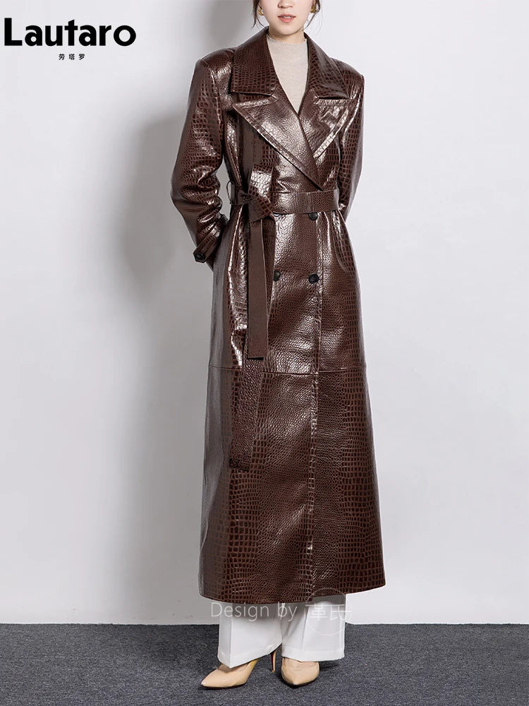 Lautaro Spring Autumn Long Shiny Reflective Crocodile Print Patent Faux Leather Trench Coat for Women Luxury Designer Clothes