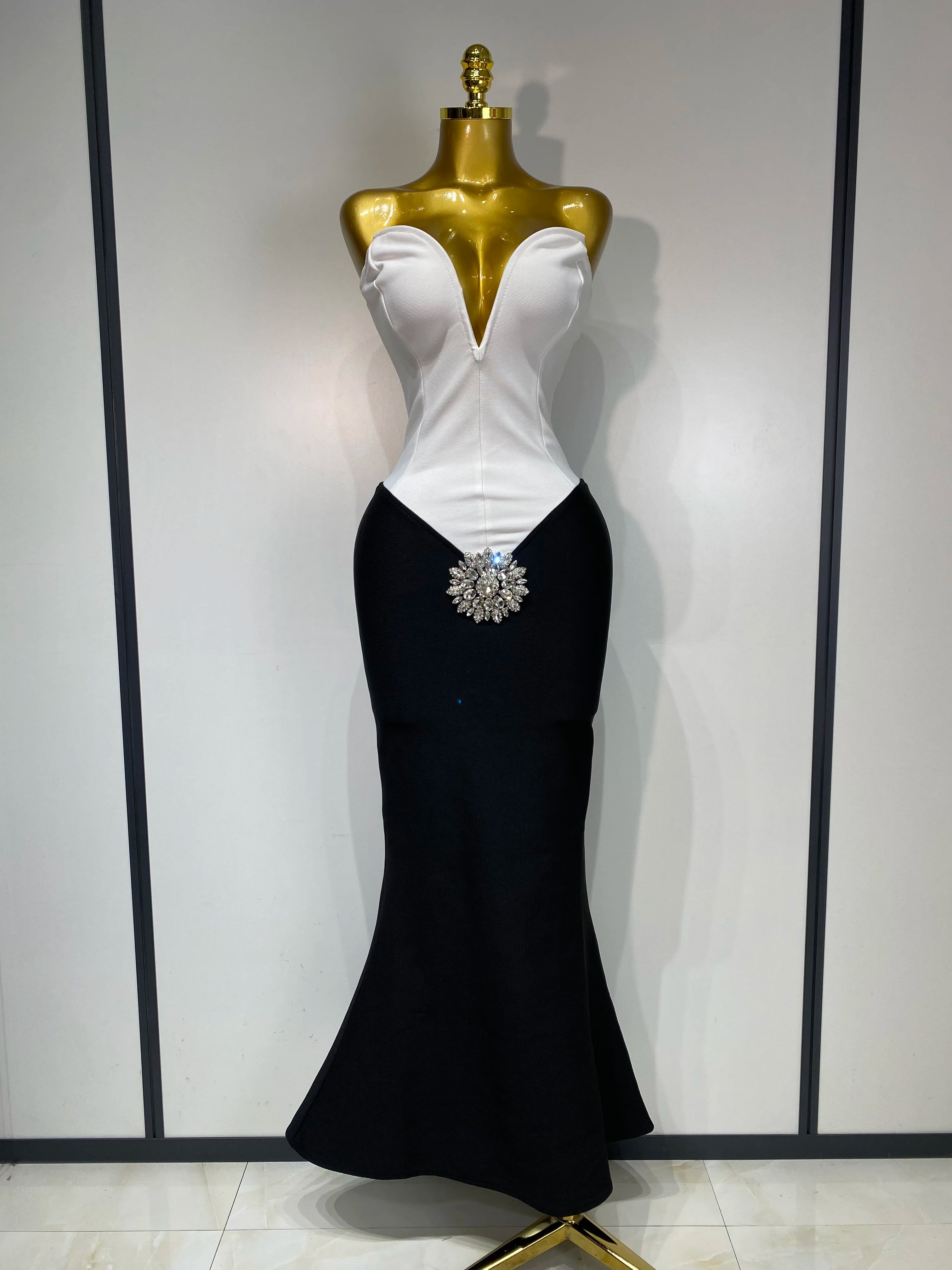 Sexy Bodycon Bandage Dress Strapless Diamond Flower Maxi Long Elegant Dresses 2025 Luxury Birthday Dress Club Party Prom Gowns WHITE