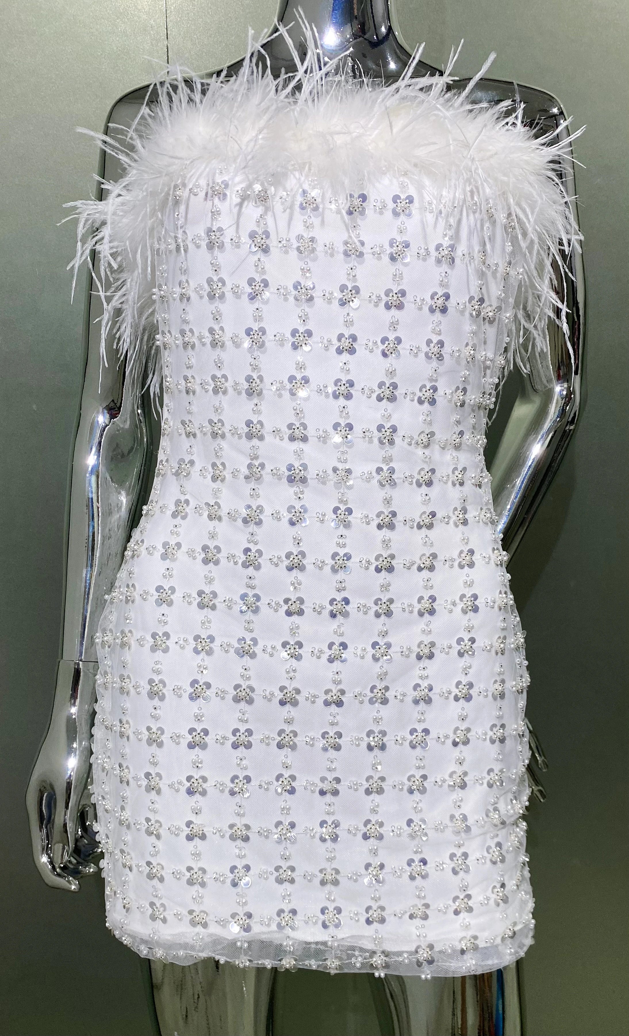 2024 New Luxury Feather Sequins Beading White Strapless Mini Dress Celebrity Birthday Party Evening Dress Wedding Party outfit