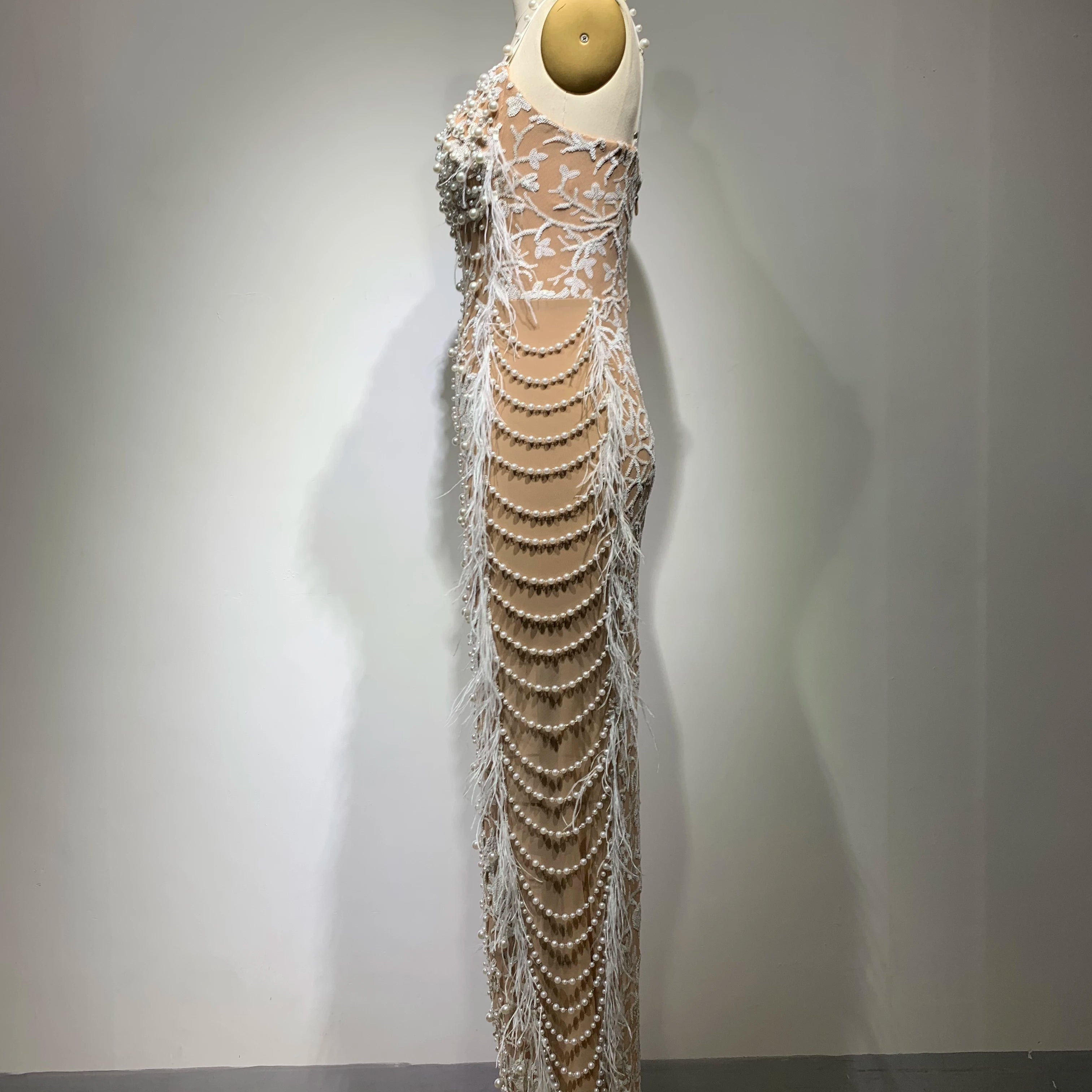 Top Handmake Luxury Women Sleeveless Sexy Feathers Pearl Beading Bodycon Long Dress Fashion Celebrate Red Carpet Dress