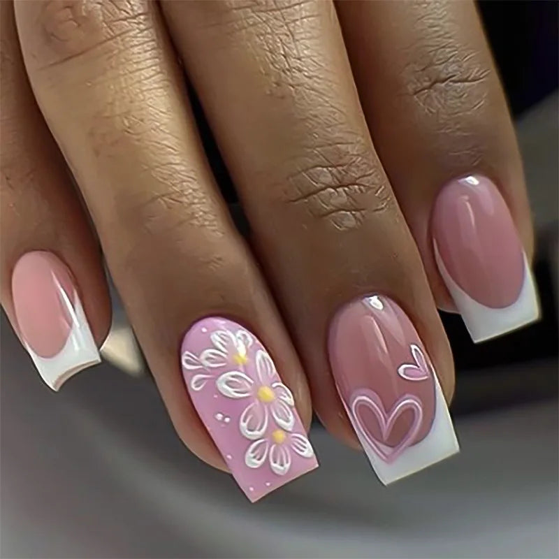 24Pcs Gradient White Fake Nail with Flowers Pattern Design Simple French False Nails Tips Short Suqare Head Press on Nails 3772