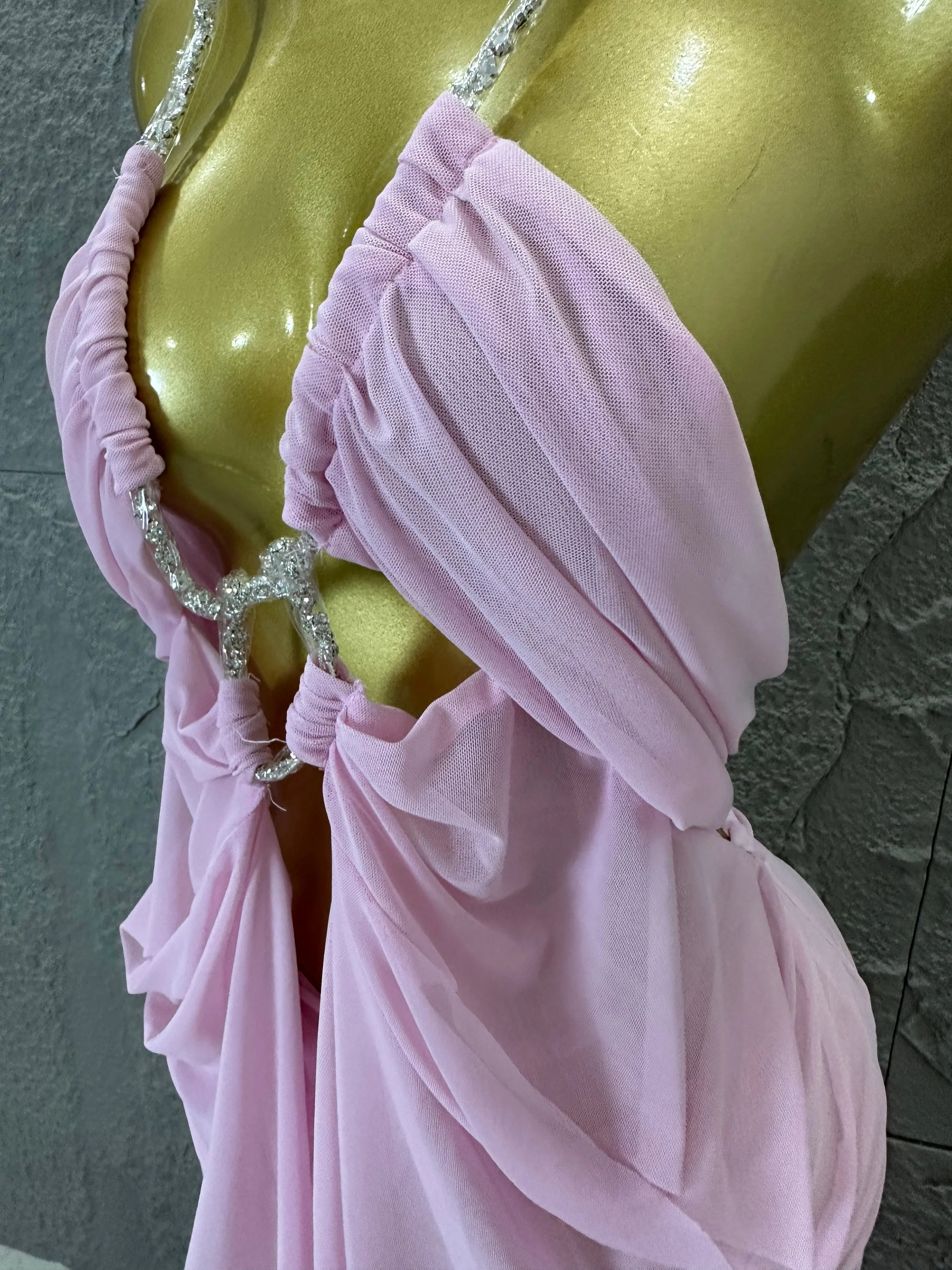 Sexy Halter Neck Maxi Dress Crystal Chain Cutout Ruched Women Sheer Mesh Form Outfit Glamorous Evening Gala Party Costume