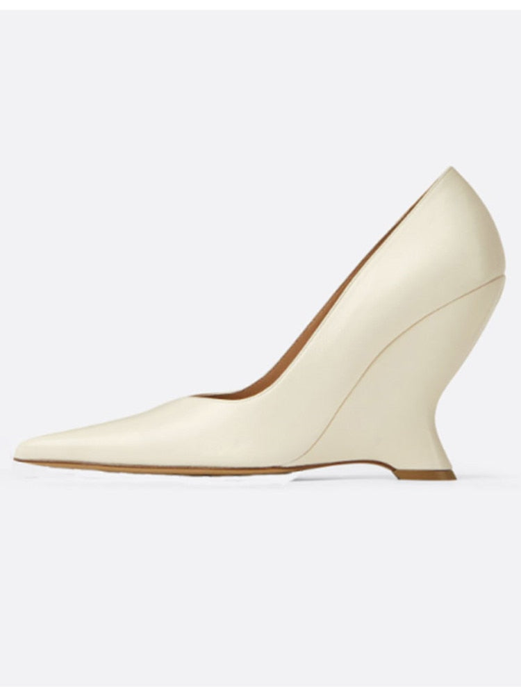 Summer New High Heels Thick Sole Thick Heel Lacquer Leather Shallow Mouth Pointed Fashion Sexy Women's Oversized Shoes