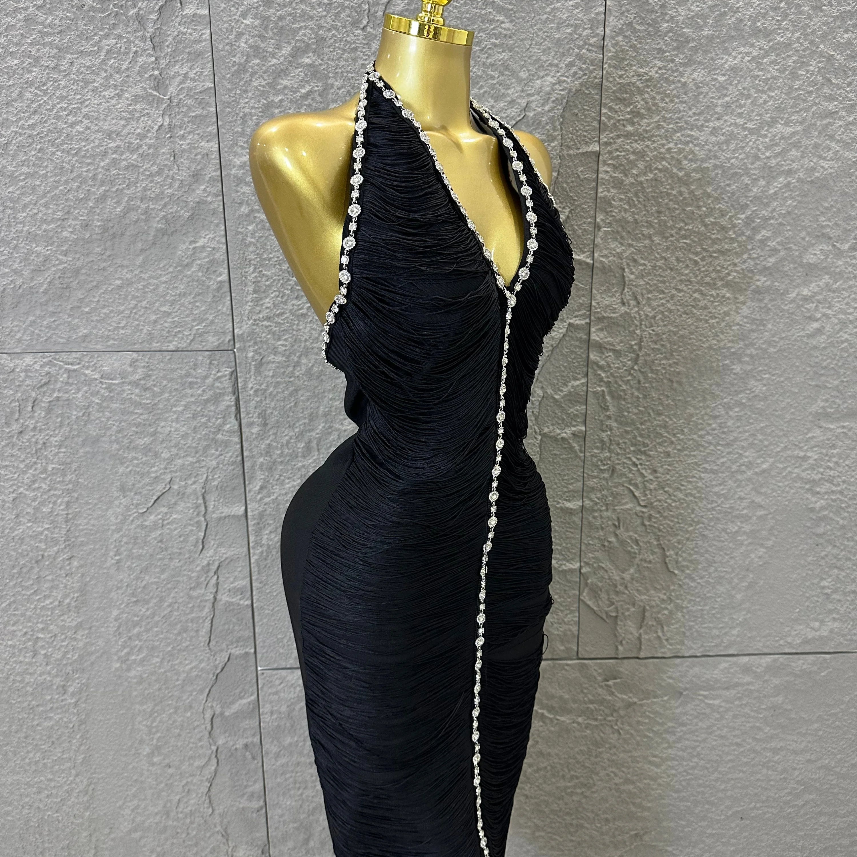 Elegant 2026 Black Halter Neck Midi Dress Women Sexy V-Neck Crystal Trim Ruched Form-Fitting Outfit Formal Event Party Costume