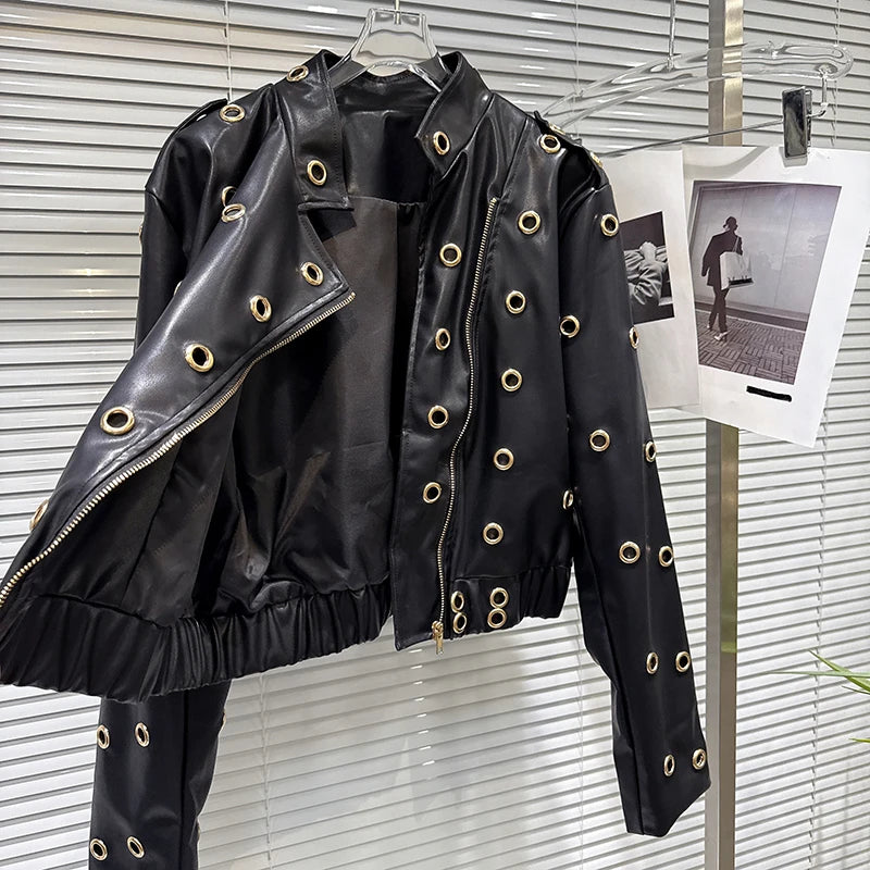 Winter New Fashion Style Metal Ring Rivet Design Heavy Leather Jacket For Women High Street Short Coat Female 11A07836