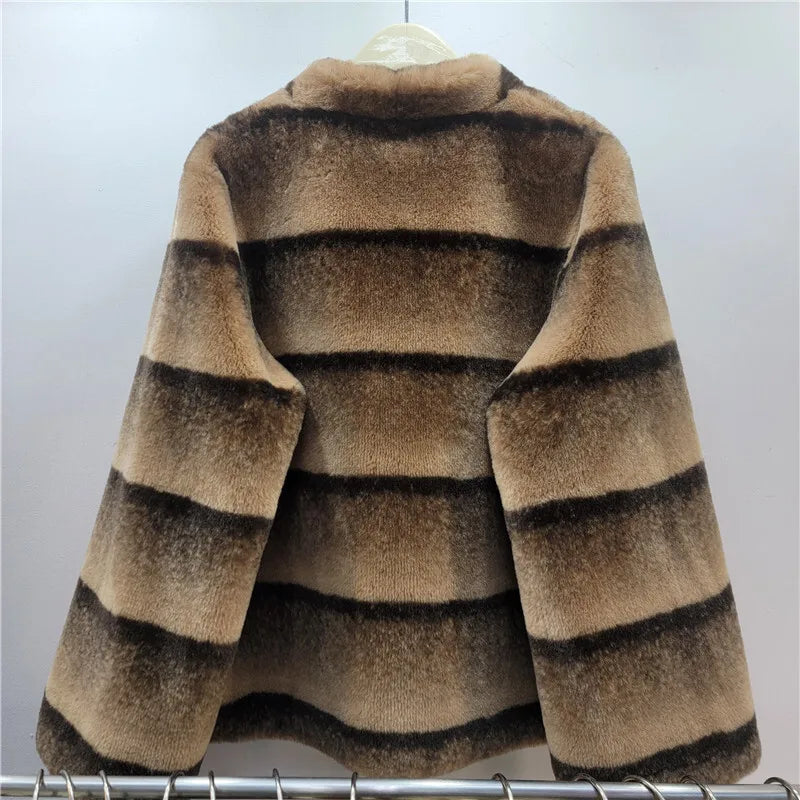Winter New Fashion High-End V-Neck Faux Mink Fur Coat For Women Loose Contrast Color Short Warm Jacket Female 11A07841