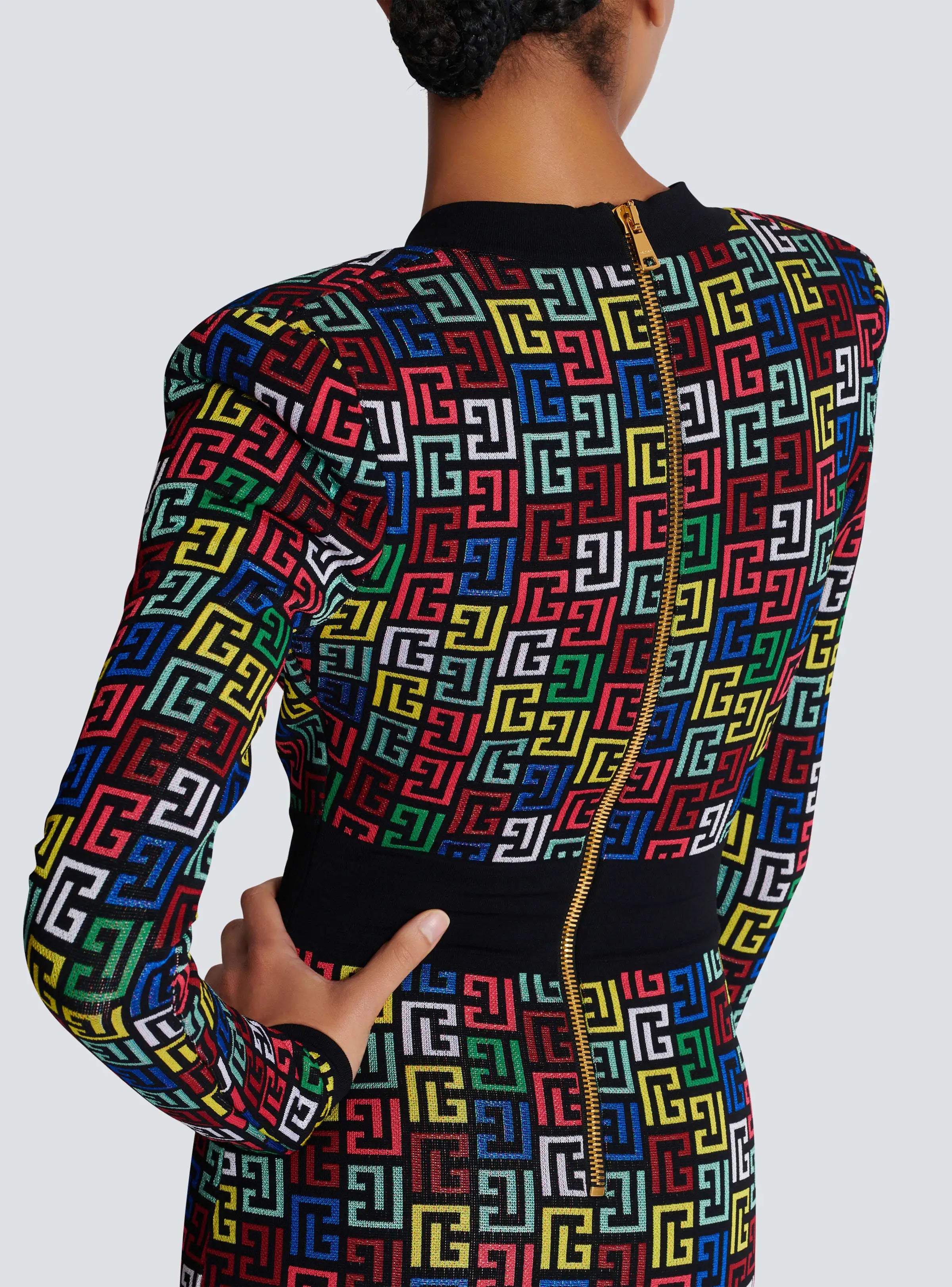 2024 Women Long Sleeve Deep V-Neck Bodycon Mini Jacquard Bandage Dress Elegant Evening Party Cocktail Outfit