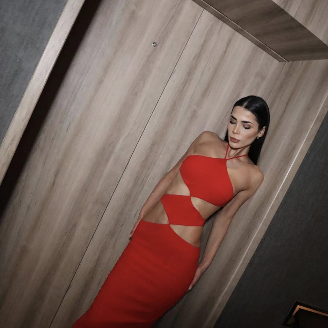 Sexy Hollow Out Sleeveless Halter Bodycon Red Long Bandage Dress Fashion's Sexy Woman Vocation Dress Summer Beach Party Vestido