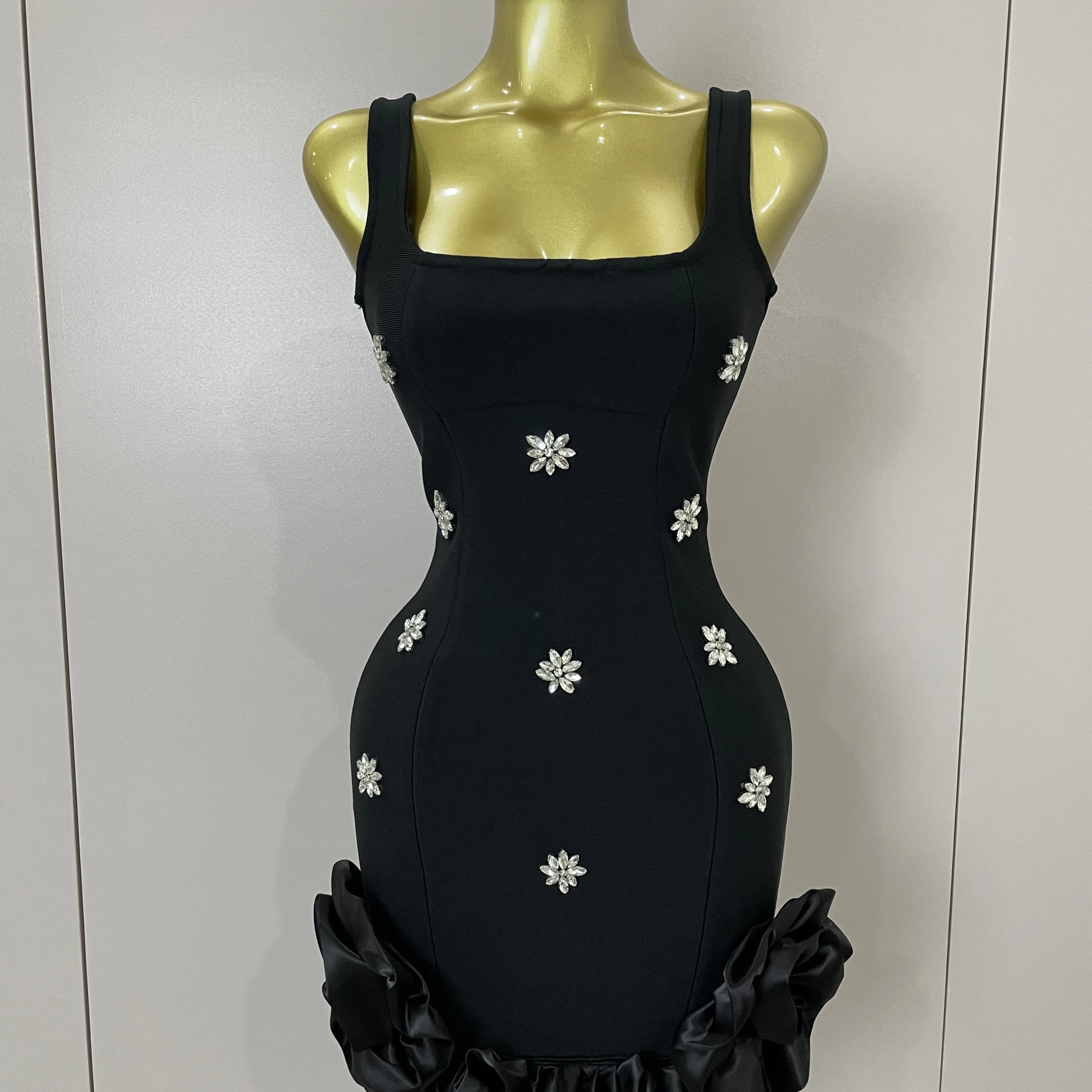 2025 New STyle Shining Crystal Women Sleeveless Bodycon Mini Bandage Dress Elegant Ruffles Cute Birthday Party Celebrate Dress black