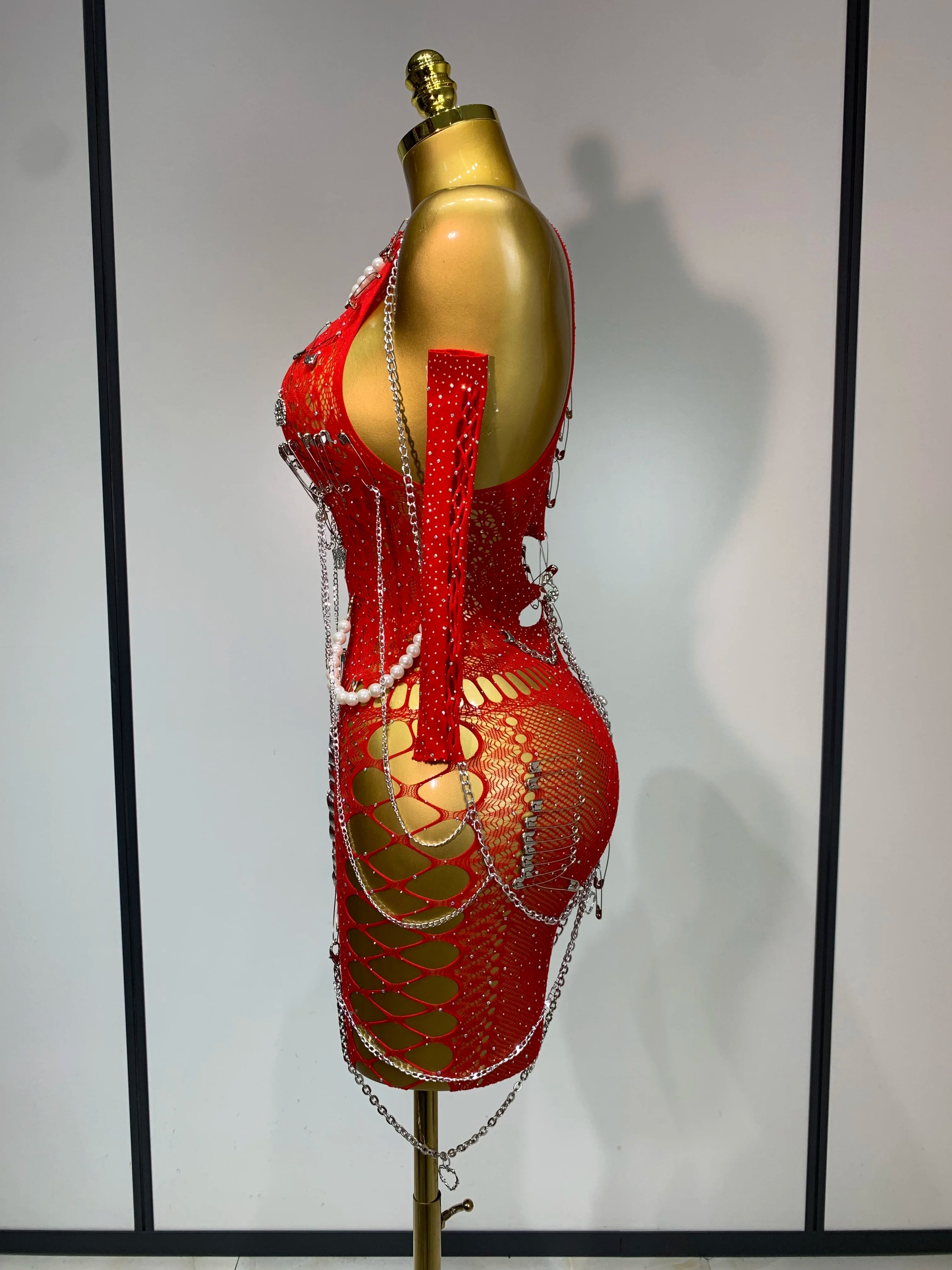 Women Sexy Hollow Out Pearl Chain Bodycon Dress Sleeveless High Stretchy Mini Dress Evening Party Nightclub Singer Stage Outfit