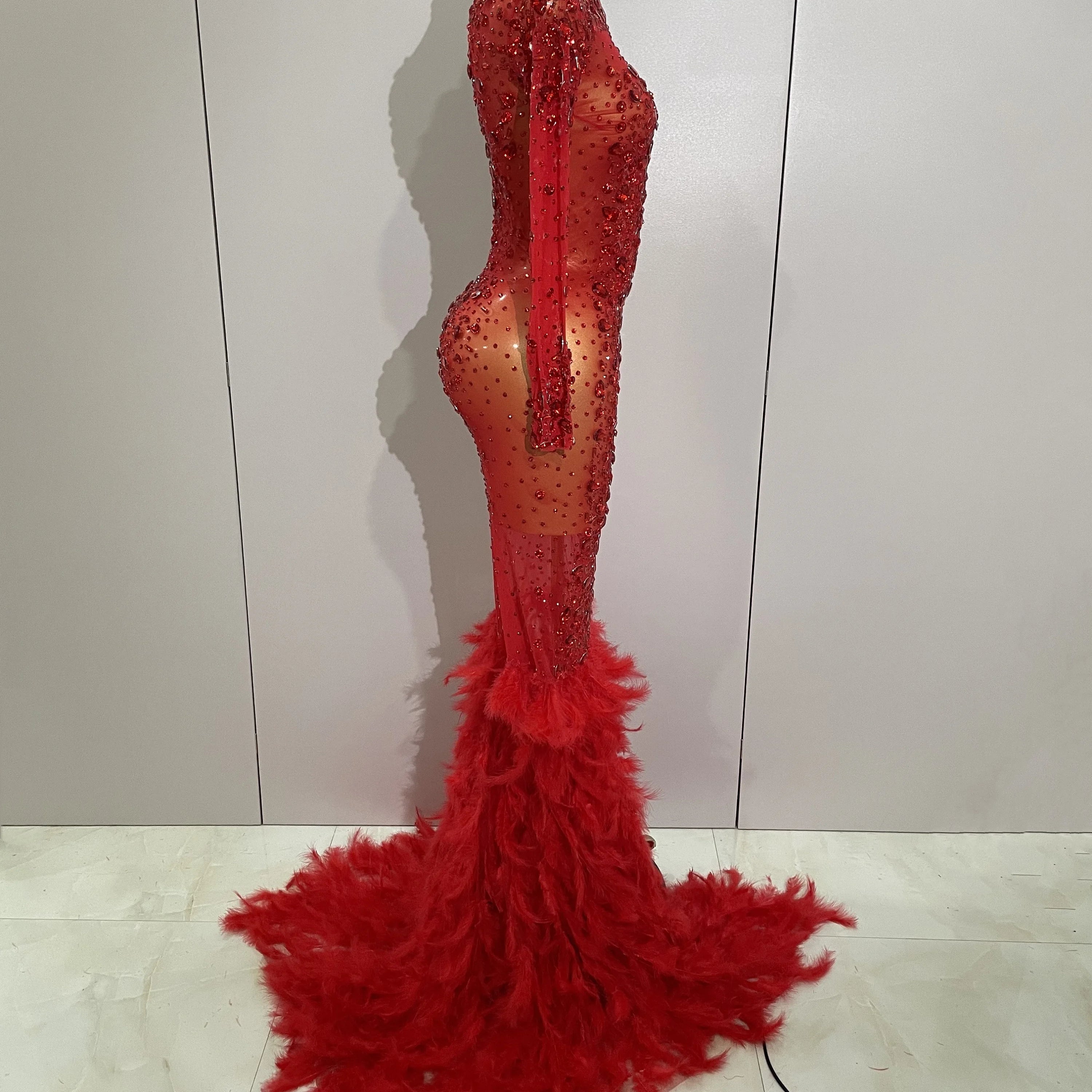 2025 New Sparkling Red Crystals Feathers Long Sleeve Mermaid Maxi Dress Women Wedding Celebrate Luxury Birthday Party Prom Gown