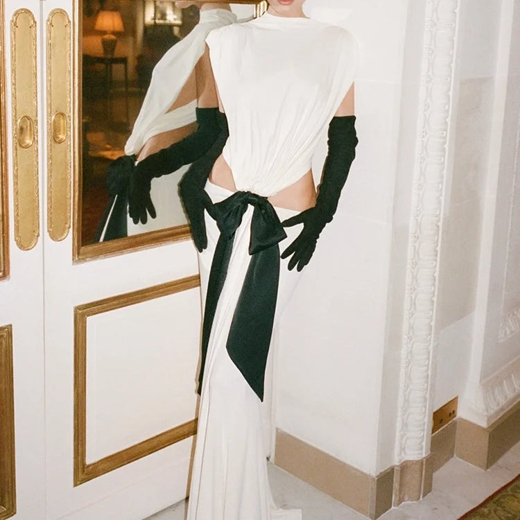 VC Stylish Chic White Halter Sleeveless Backless Cutout with Bow Detail Maxi Dress Evening Gown