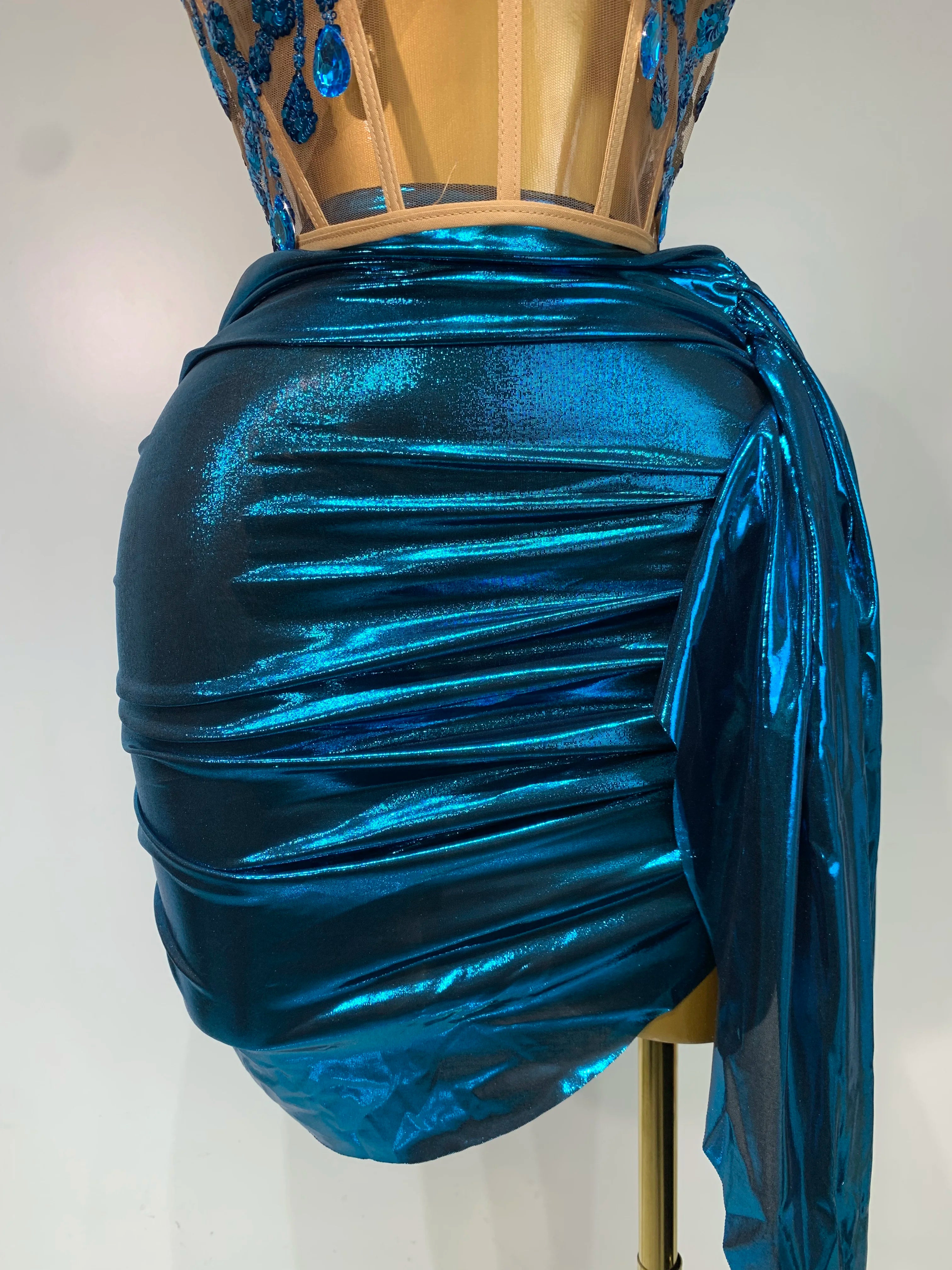 Luxury Rhinestone Sequined Backless Sexy Top Skirt Set Celebrate Evening Party Prom Gowns 2025 Nightclub Singer Stage Outfit