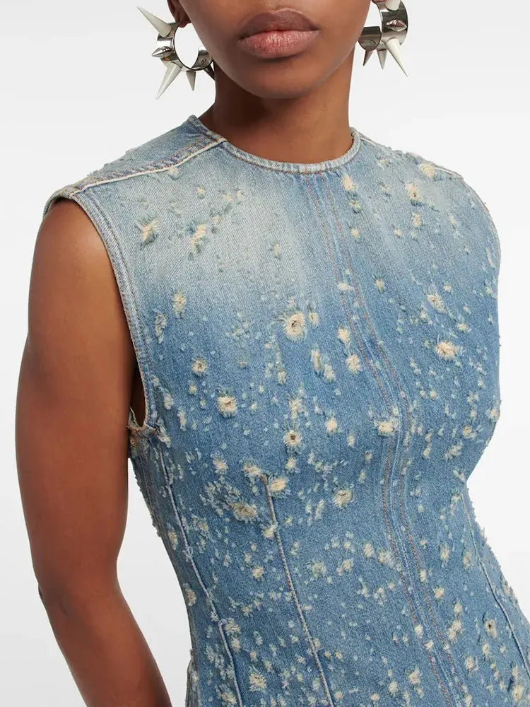 Denim Hollow Out Dresses For Women Round Neck Sleeveless Tunic Patchwork Pockets Vintage Dress Female Fashion Style