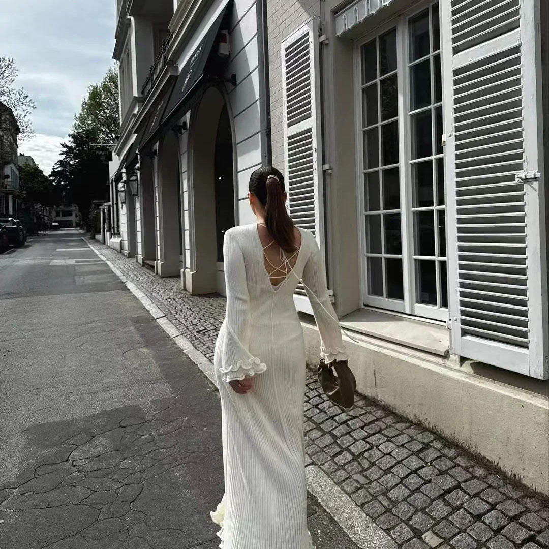Autumn New Ladies Elegant Flared Sleeve Knitted Dress Women Fashion Crew Neck White Slim Robes Summer Female Party Dresses