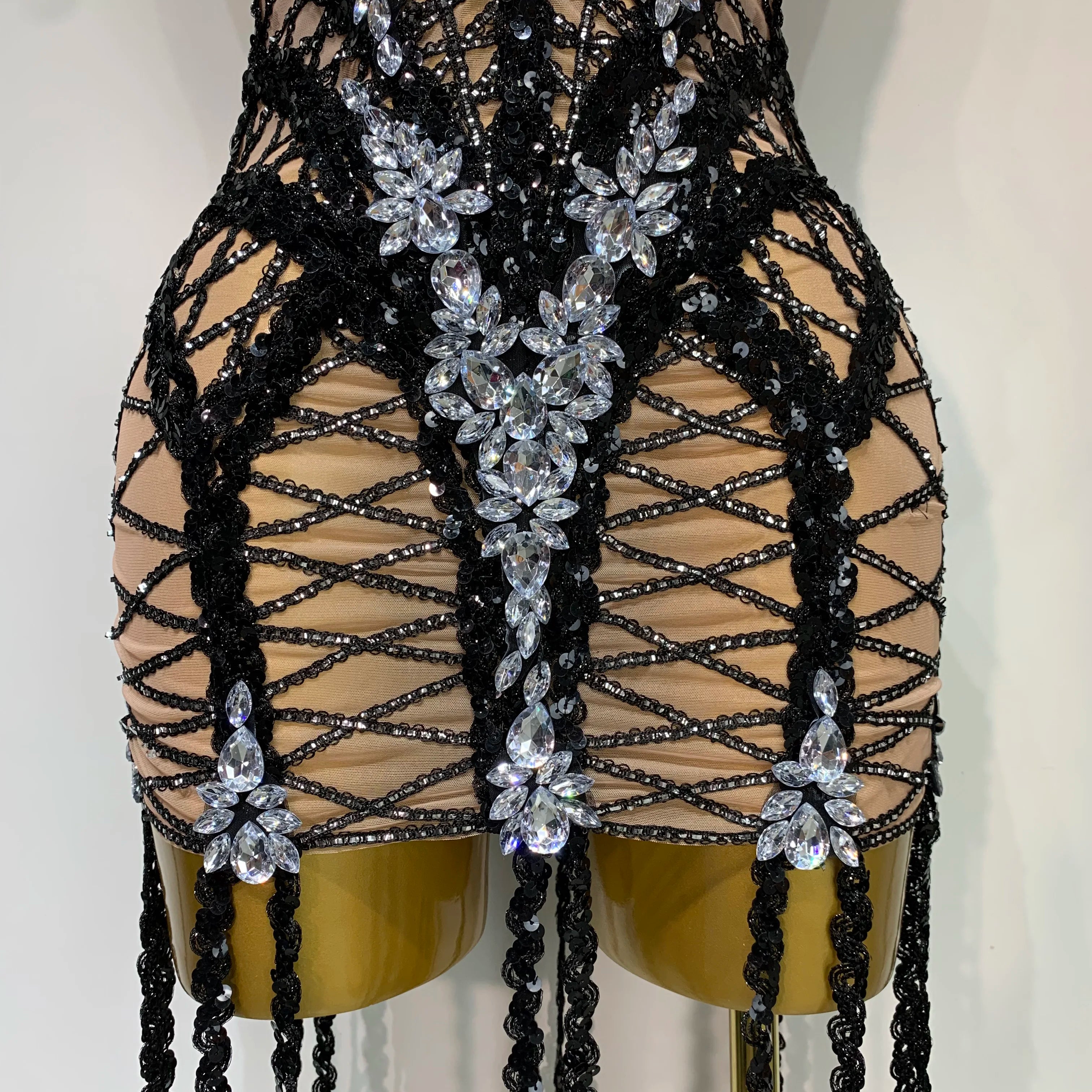 Luxury Birthday Sparkle Sequins Diamonds Long Tassel Sleeveless Mini Dress Women Red Carpet Goddess Stage Performance Costume