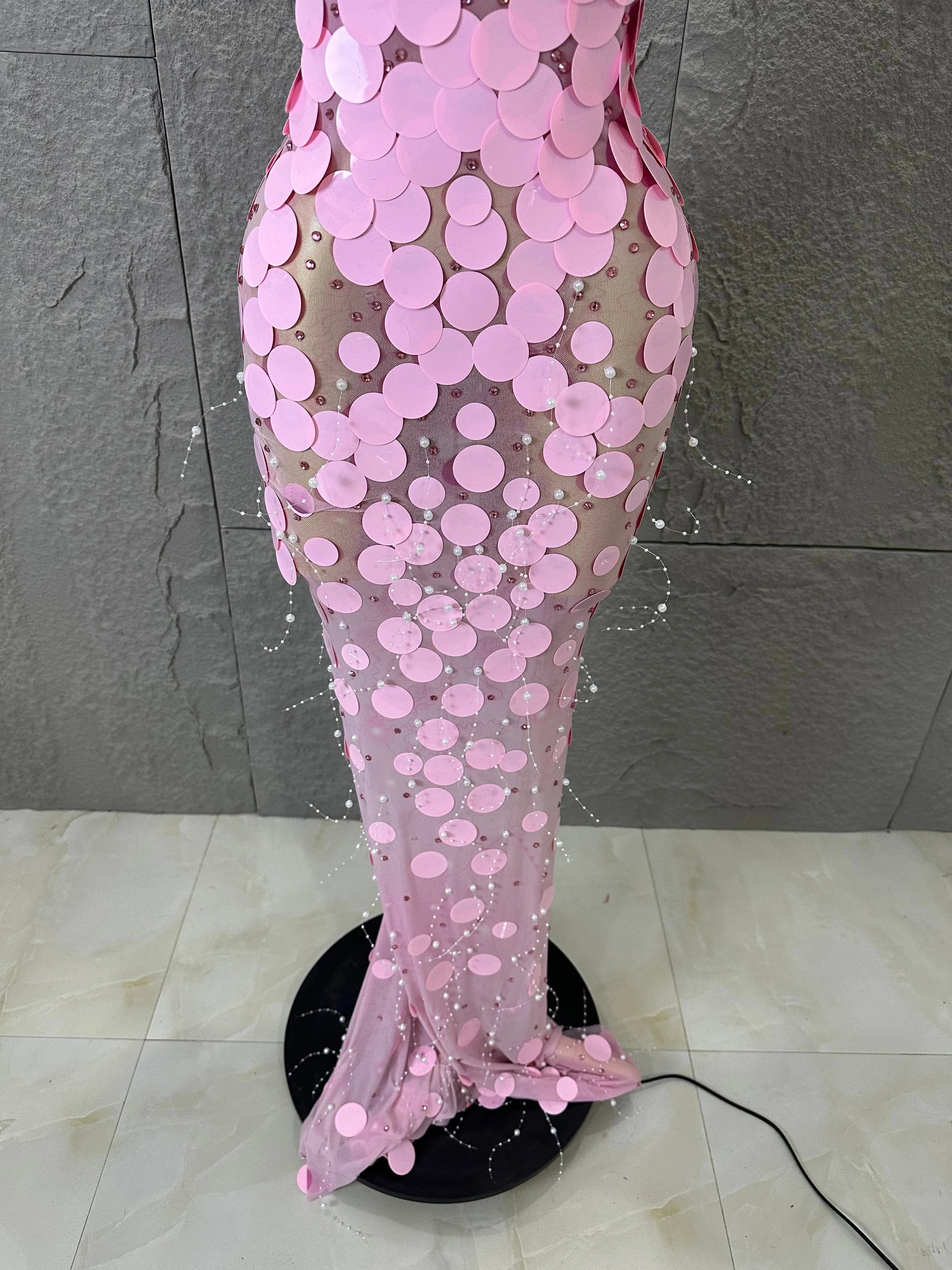 Sexy Pink Halter Neck Slim-fit Maxi Dress Women Pink Disc Pearl Mermaid Outfit Wedding Guest Evening Party Nightclub Costume
