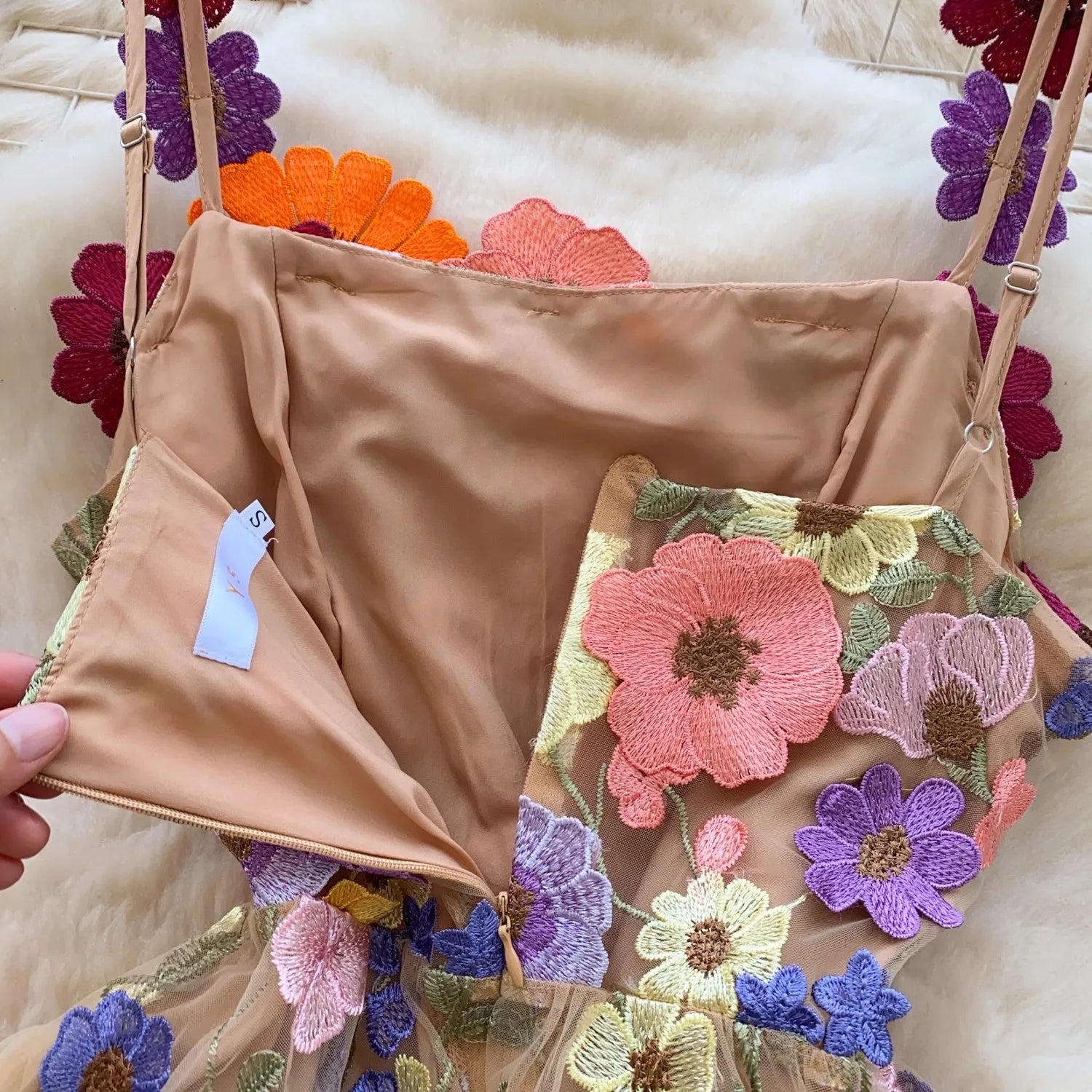 Summer Holiday Hollow Out Flower Embroidery Dress Women's Square Collar Sleeveless Mesh Flower Bohemain MIni Robe Vestidos