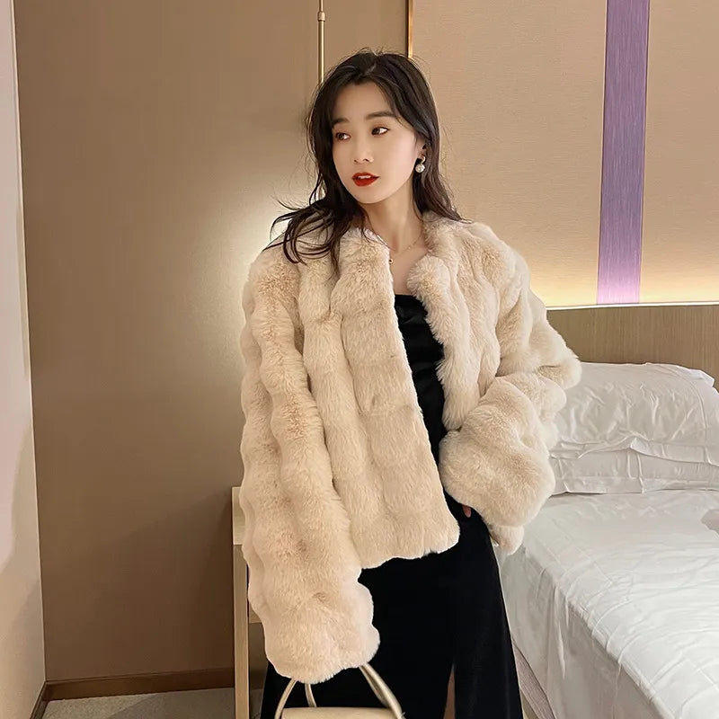 White Fur Coat for Women Autumn and Winter Short Imitation Fur Plush Collarless Top Short Top Warm