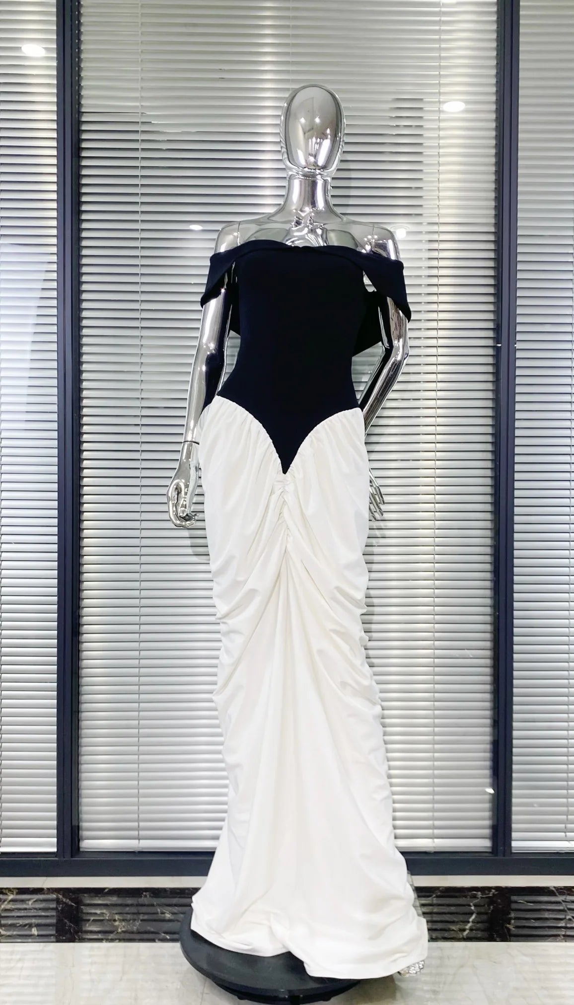 2025 Women Sexy Off the Shoulder Laced-up Bodycon Long Maxi Dress Evening Party Celebrate Cocktail Outfit black