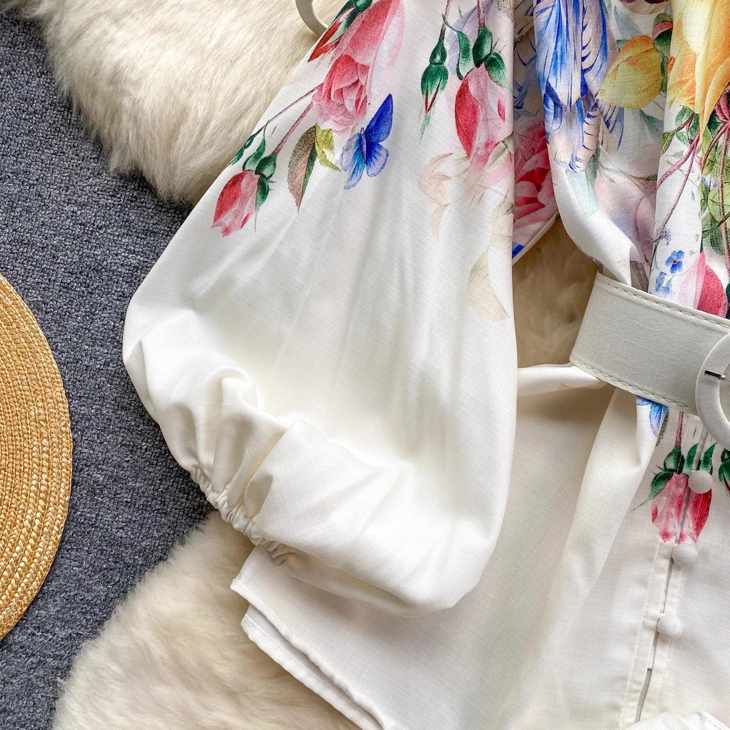 Summer Runway Two Piece Shorts Suit Women Stand Lantern Sleeve Printed Loose Belt Blouses + Hollow Hem Shorts Matching Sets 6227