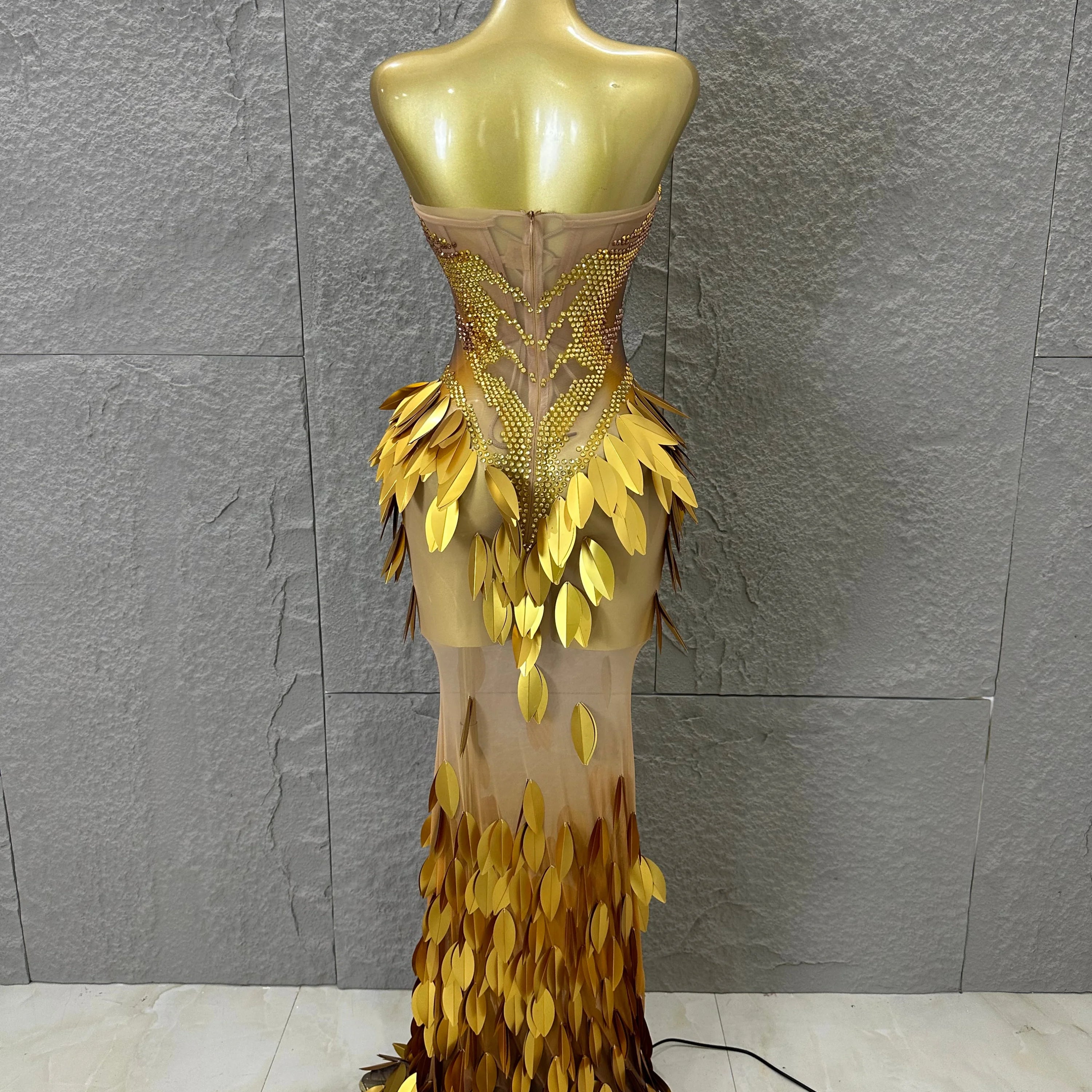Luxurious Gold Strapless Dress Women Sexy Sheer Mesh Full Crystal Beaded Leaf Form-Fitting Mermaid Formal Event Party Costume