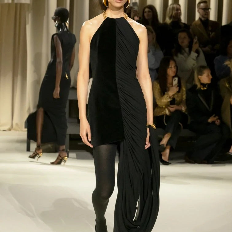 Celebrity Red Carpet Fashion Evening Party Dress Women Sexy Halter Off the Shoulder Backless Bodycon Mini Velvet Dresss Vestido