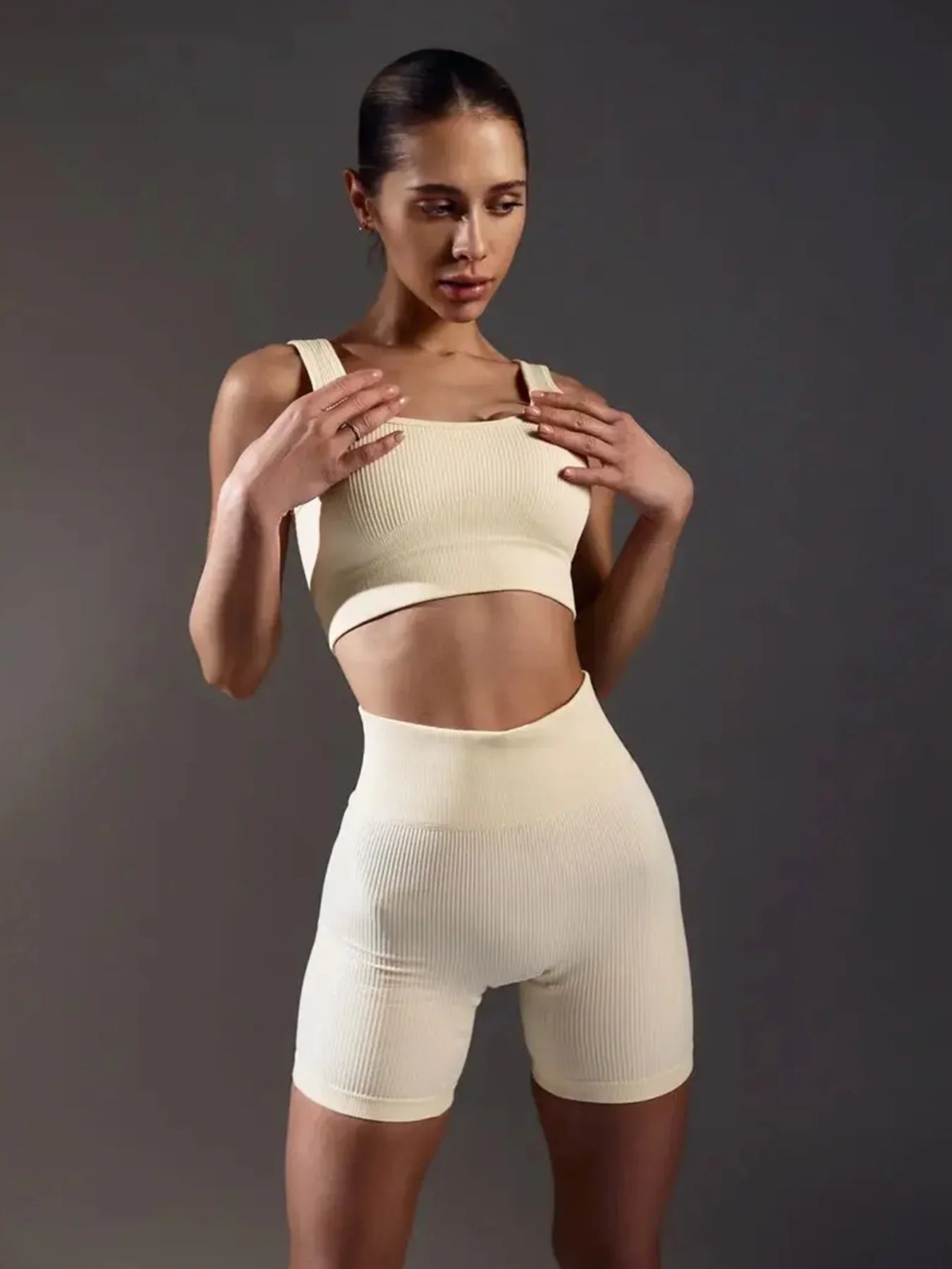 Summer White Gym Clothing Ribbed Sports Shorts Set Fitness Suit Sportswear Women Yoga Set Seamless High Waist Shorts Outfit wear Yellowish