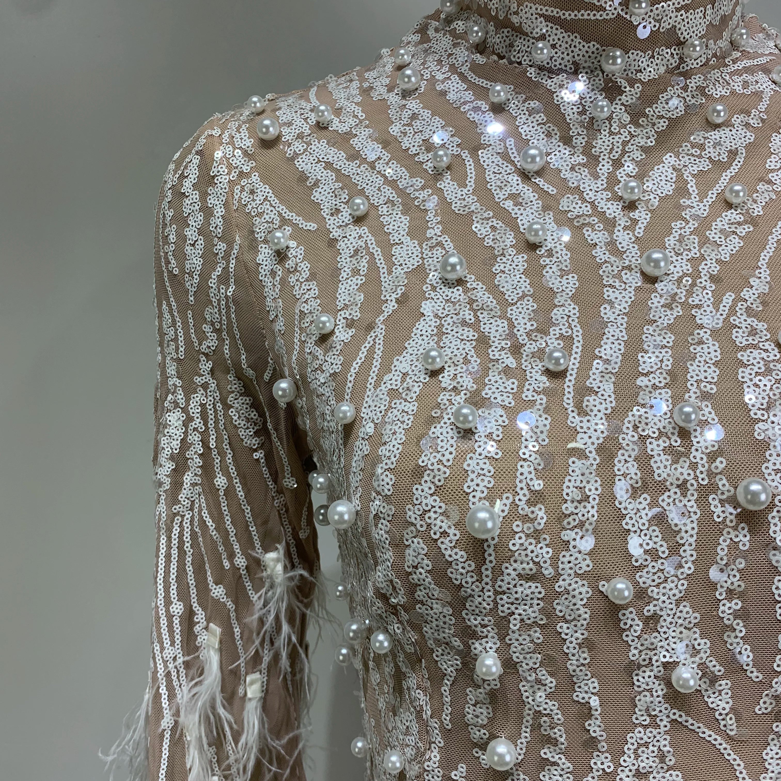 New Women Celebrity Sexy Long Sleeve Feather White Mini Pearl Bodycon Gowns Dress 2024 Elegant Evening Party Club Dress