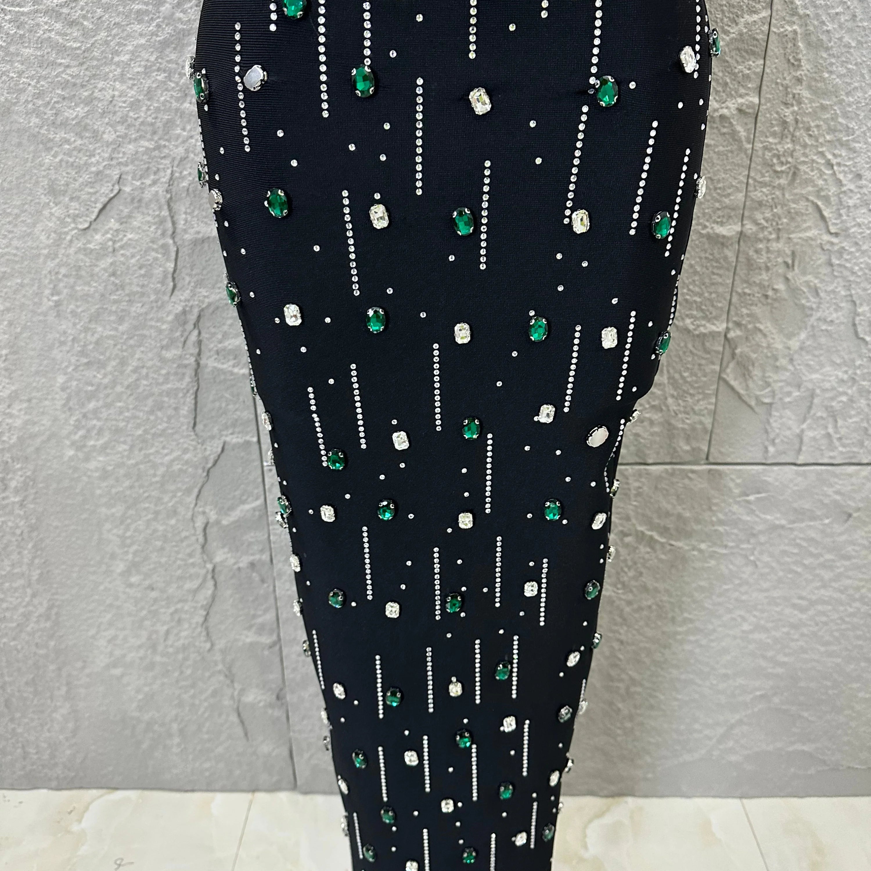 Sophisticated Black Bandage Midi Dress Women Spaghetti Strap Sweetheart Neck Rhinestone Emerald Bodycon Evening Gown