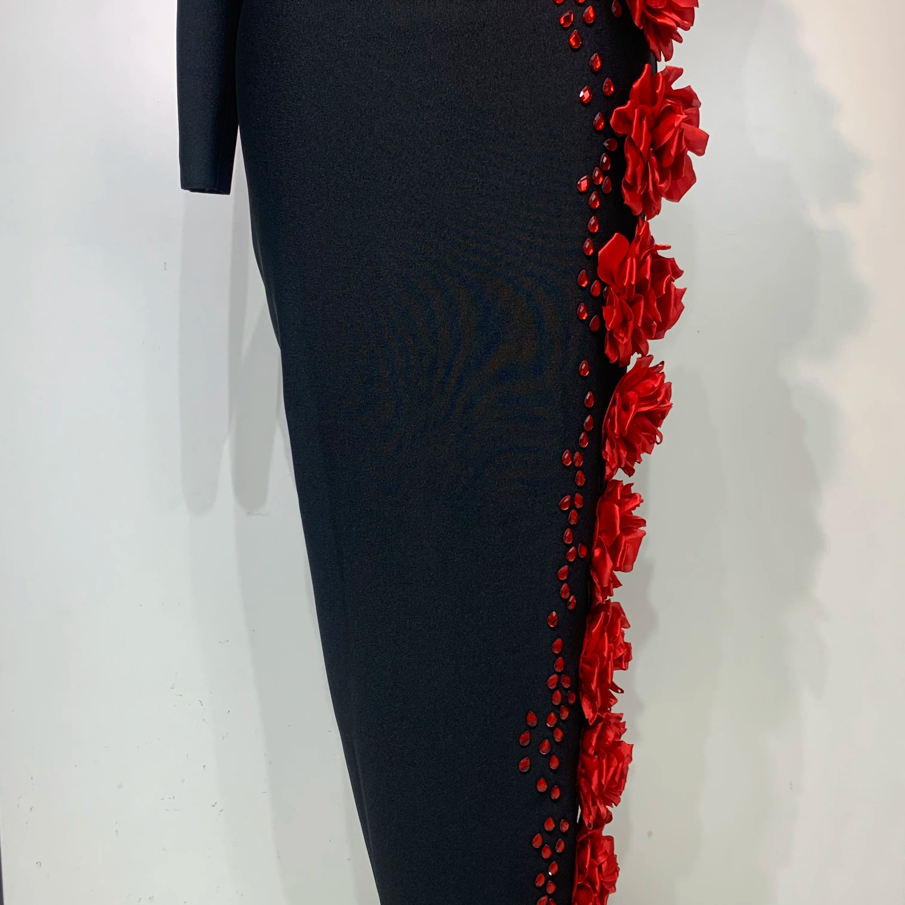 Women Luxury Black Single Sleeve Bandage Dress Red Appliquies Elegant Luxury Rhinestones Birthday Celebrity Evening Party Gowns