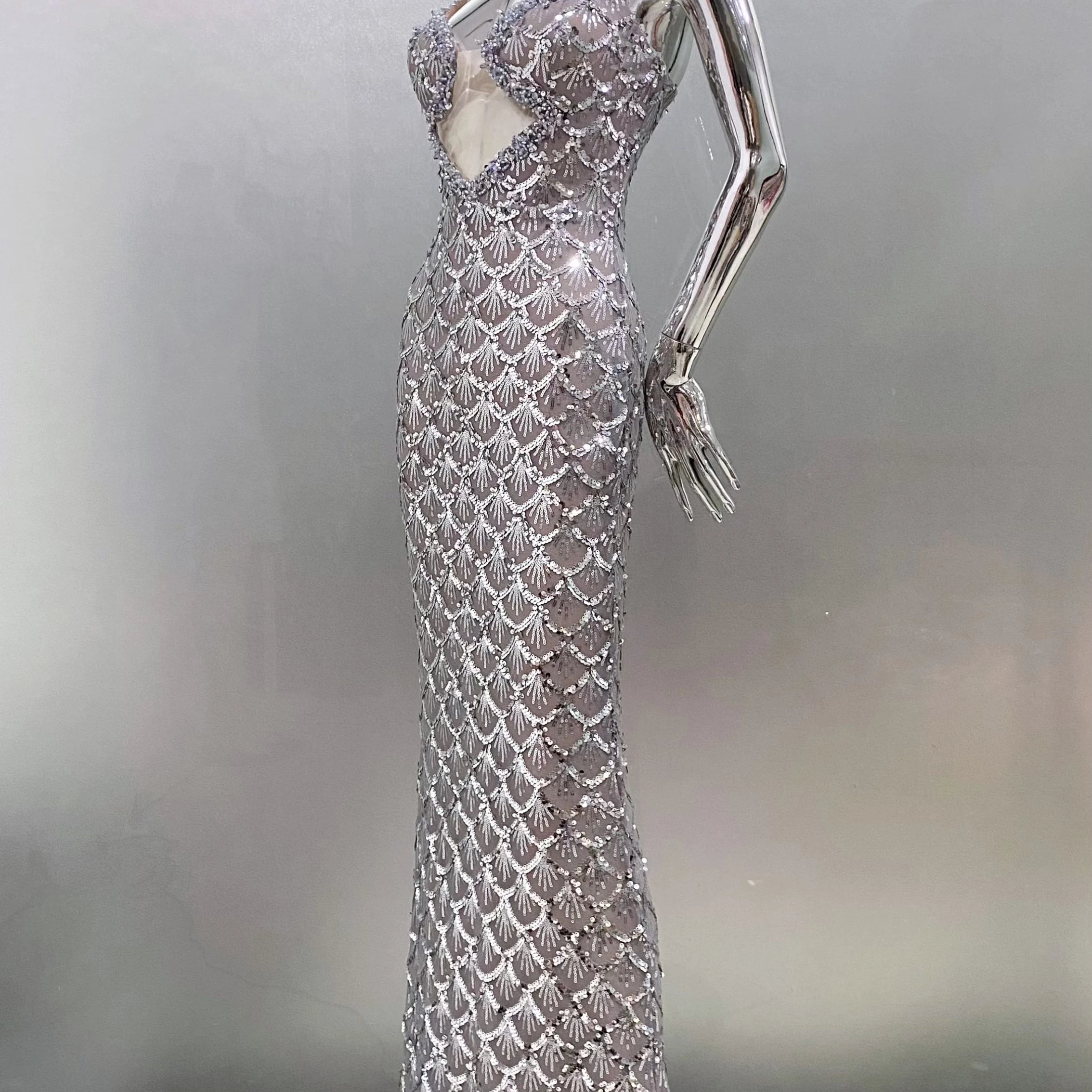 Sparkling Sliver Sequins Sexy V-Neck Spaghetti Strapless Floor Length Dress Graceful Evening Dress Celebrity Party Outfit