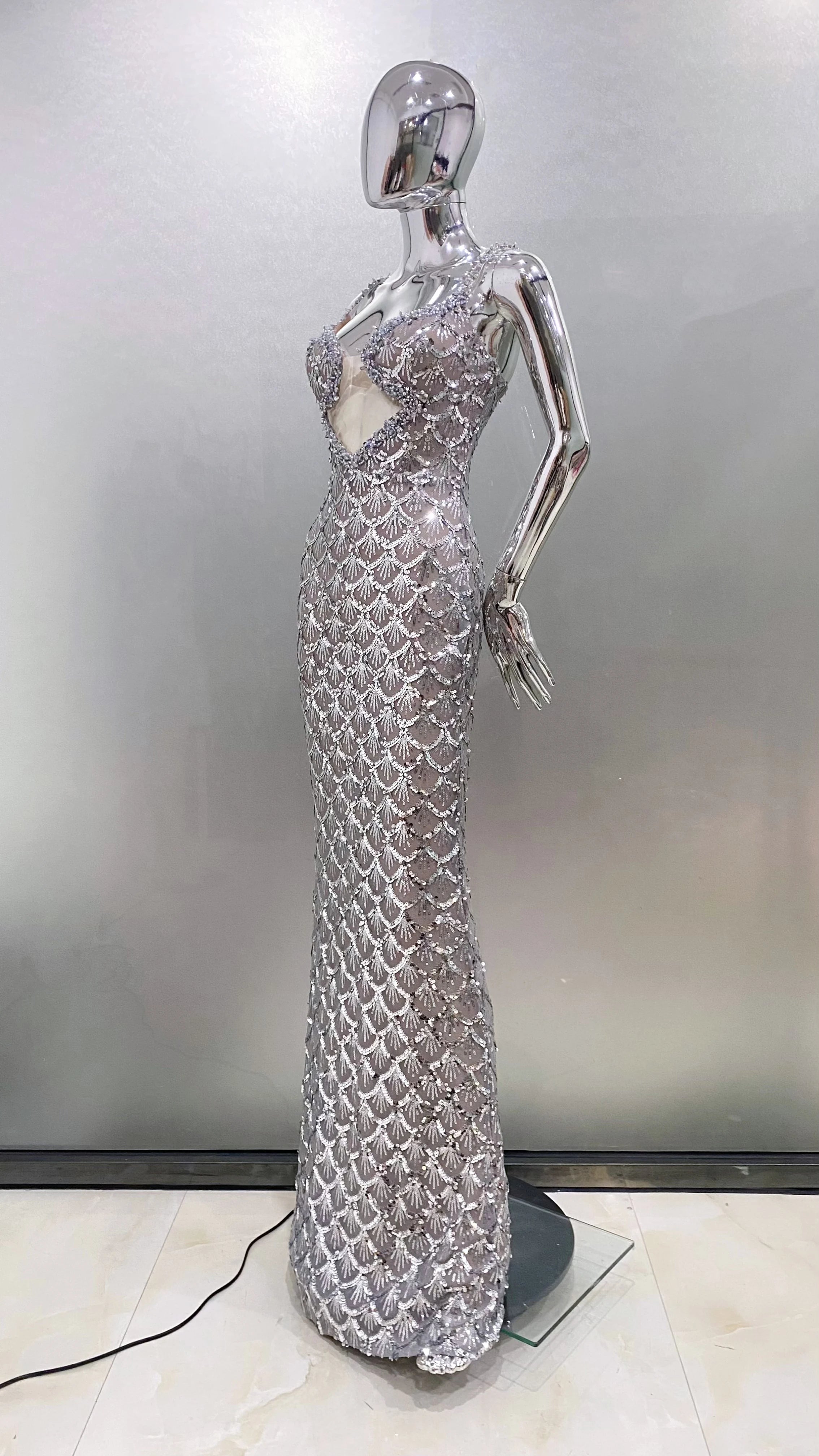 Sparkling Sliver Sequins Sexy V-Neck Spaghetti Strapless Floor Length Dress Graceful Evening Dress Celebrity Party Outfit