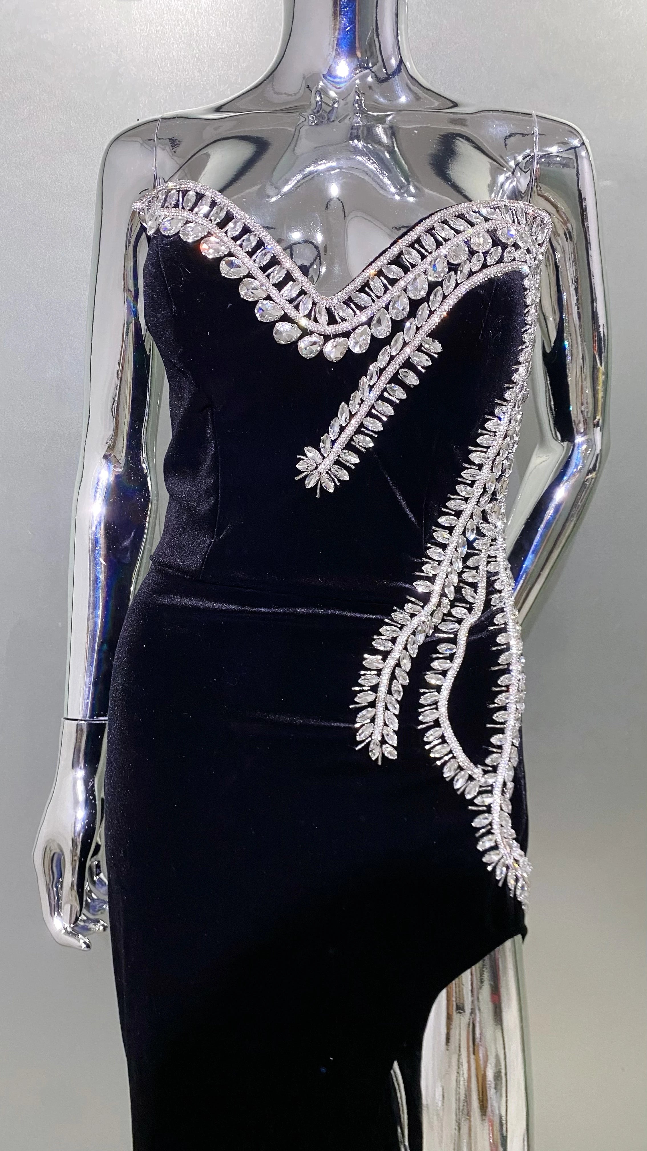 Luxury Stereoscopic Rhinestone Design HIgh Slit Strapless Floor Length Dress Graceful Woman Evening Dress Performance Costume