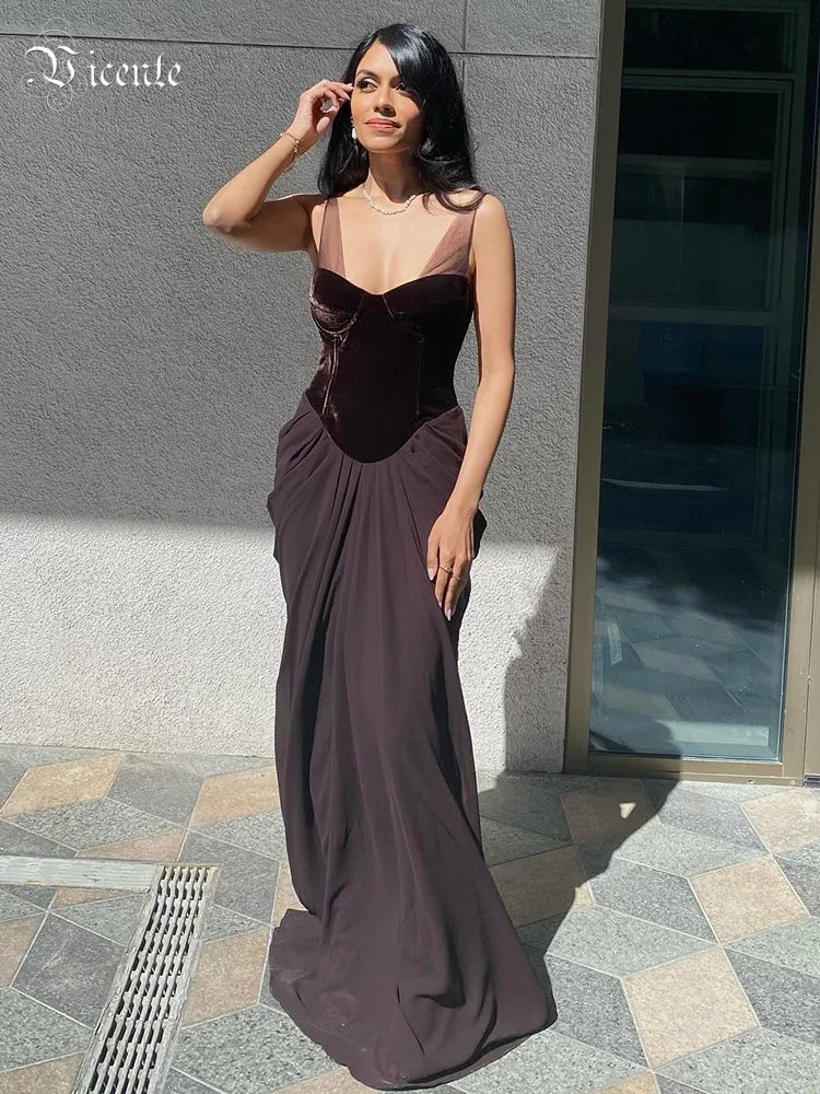 Chic Sleeveless Maxi Dress with Velvet Bodice and Chiffon Drape for Upscale Receptions Evening Gown