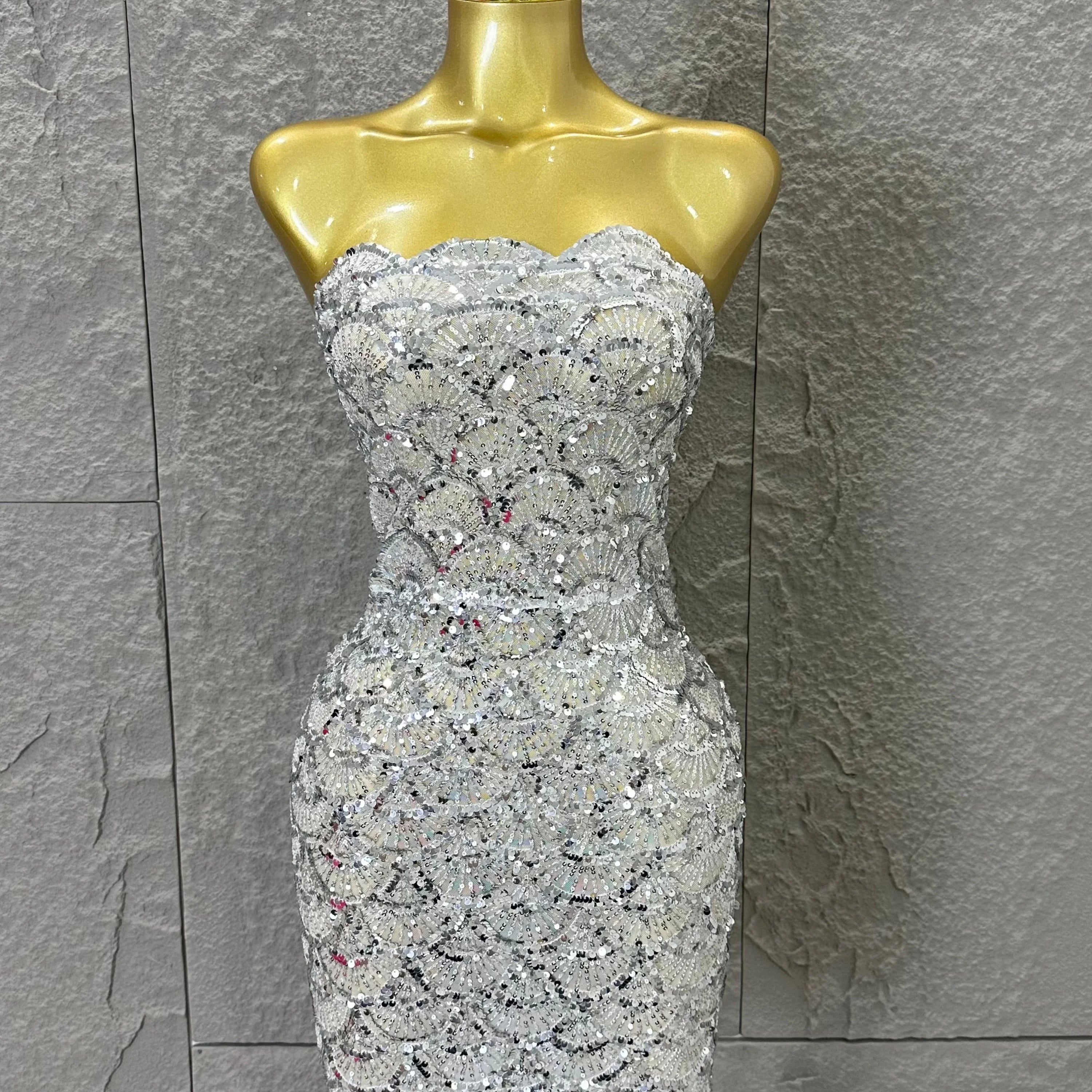 Elegant Silver Champagne Gold Strapless Mini Dress Women Sexy Sequin Form-Fitting Evening Party Nightclub Cocktail Party Costume Silver