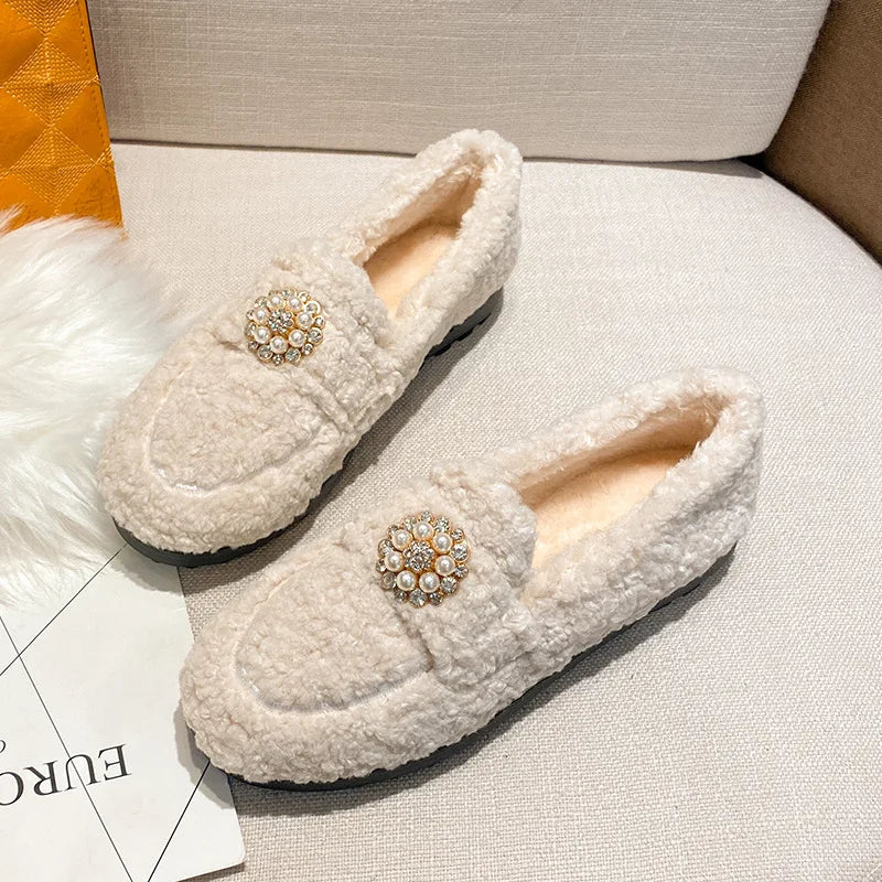 2023 new women's plush flat shoes Outdoor and office wear Fashion Brand Pearl Design winter warm snow boots Large size 41-43 Ivory