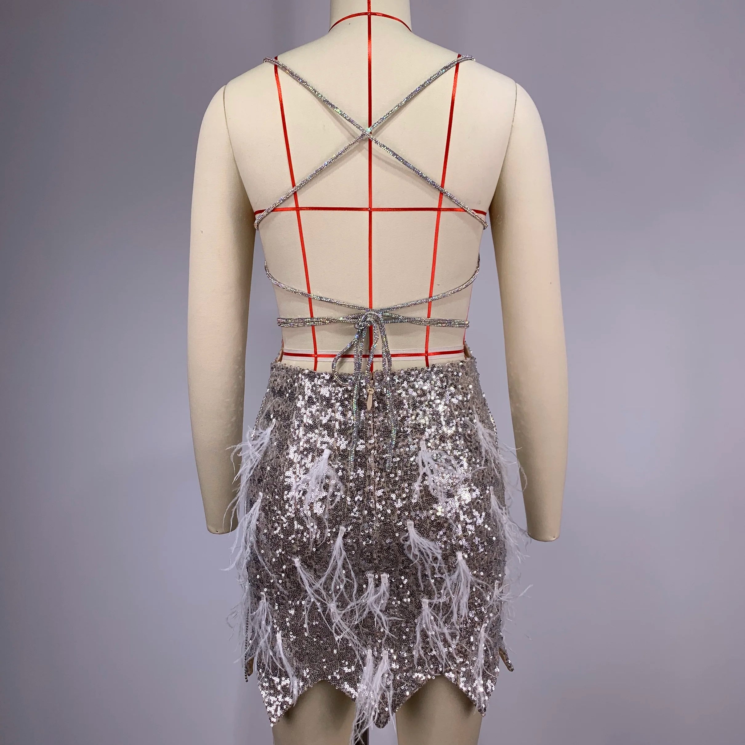 2024 Women Sleeveless Sexy V-Neck Bodycon Mini Dress Feathers Shinning Mirrors Celebrate Birthday Party Outfit